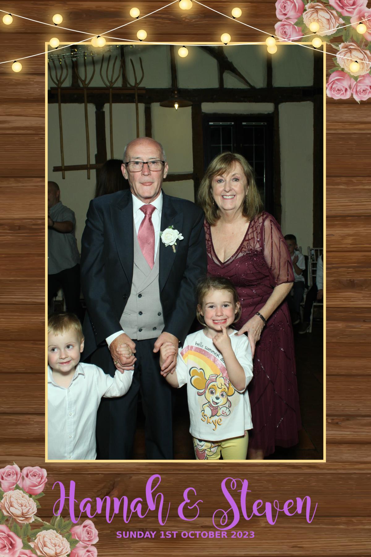 Hannah & Steven | View more photos from the event at gallery.brightboxevents.co.uk/u/BrightBoxEvents/Hannah-Steven