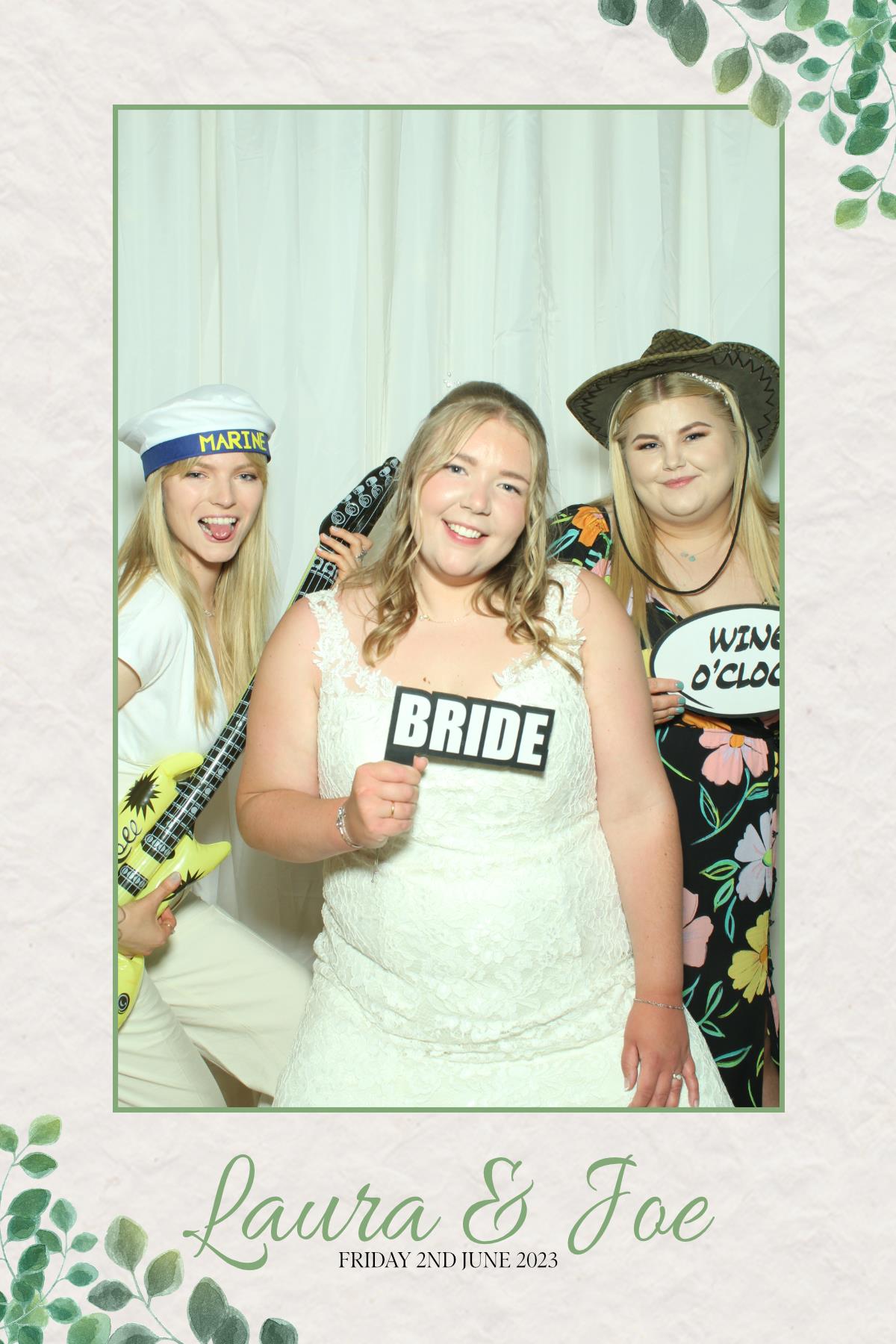 Laura & Joe | View more photos from the event at gallery.brightboxevents.co.uk/u/BrightBoxEvents/Laura-Joe