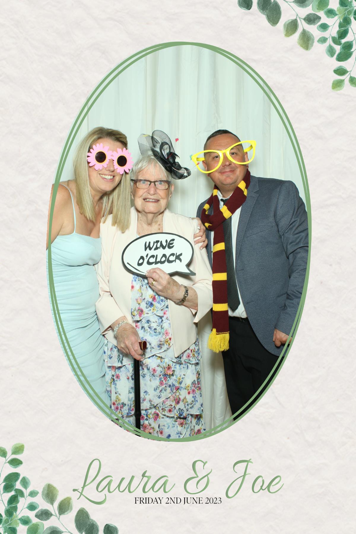 Laura & Joe | View more photos from the event at gallery.brightboxevents.co.uk/u/BrightBoxEvents/Laura-Joe