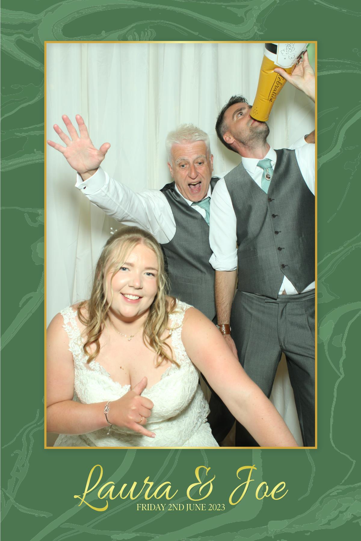 Laura & Joe | View more photos from the event at gallery.brightboxevents.co.uk/u/BrightBoxEvents/Laura-Joe