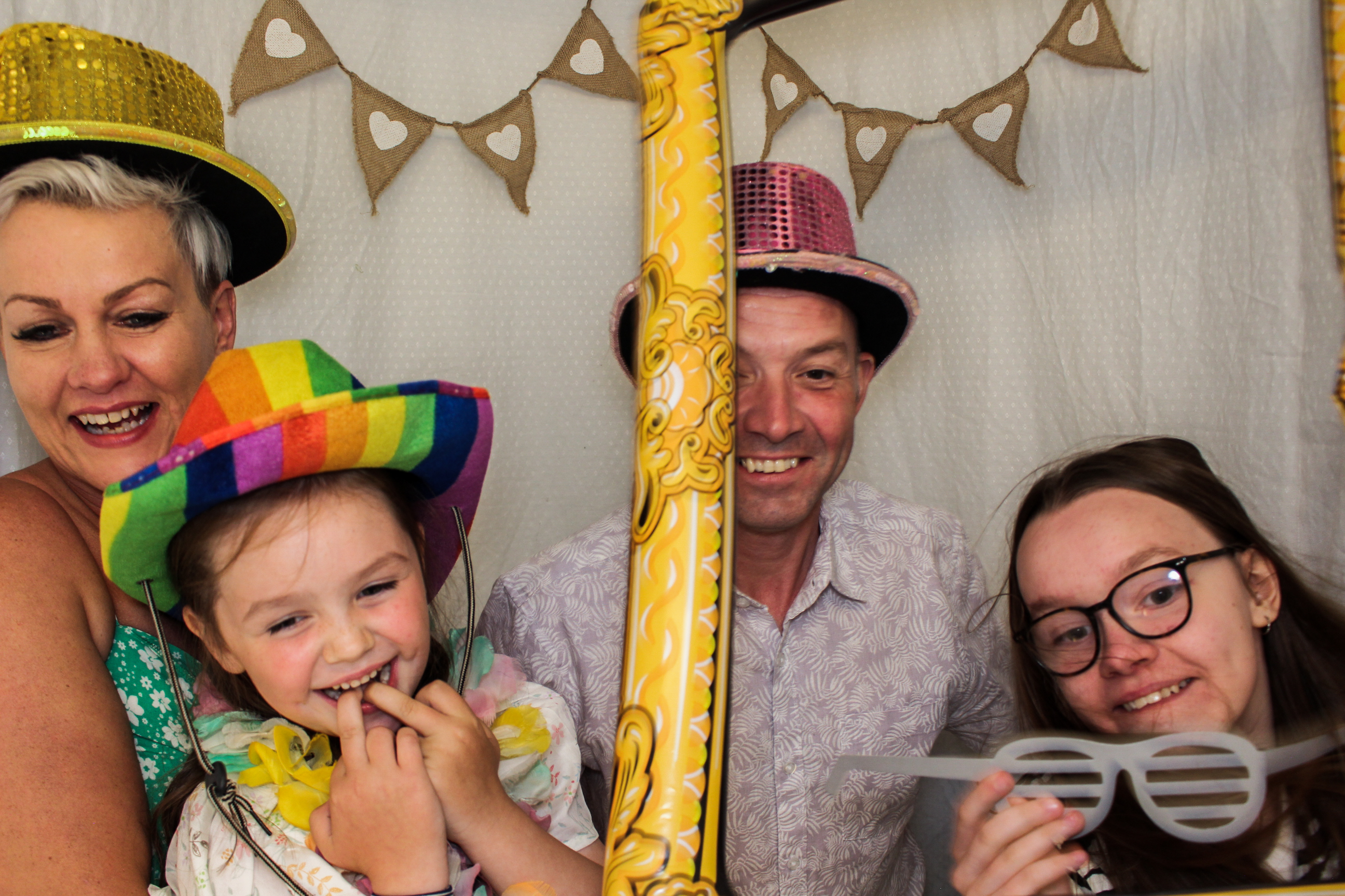 Amy & Jonny's Wedding Party | View more photos from the event at gallery.capturecube.co.uk/u/Capture-Cube/Amy-Jonnys-Wedding-Party