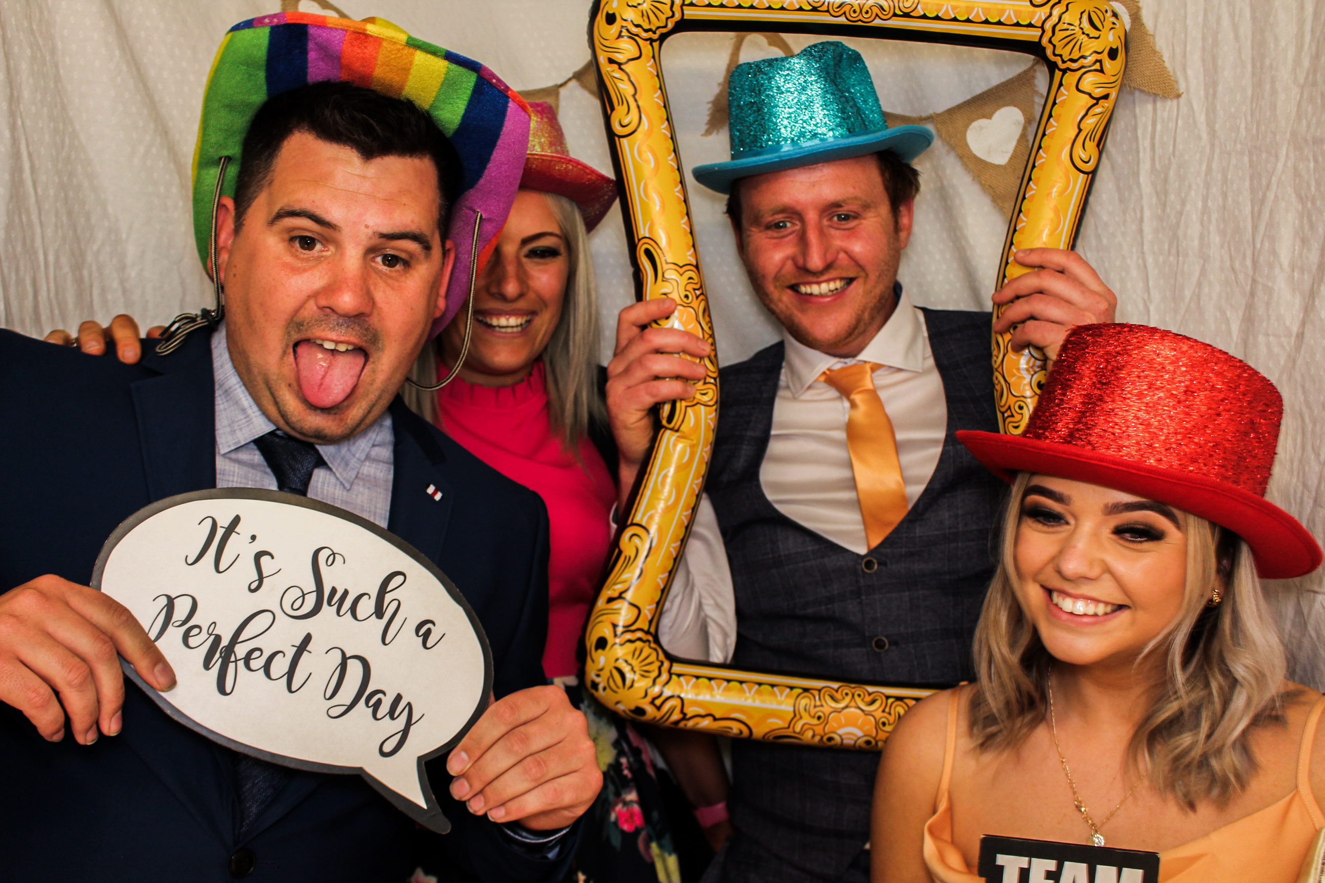Darina & Ciarán's Wedding | View more photos from the event at gallery.capturecube.co.uk/u/Capture-Cube/Darina-Ciaráns-Wedding