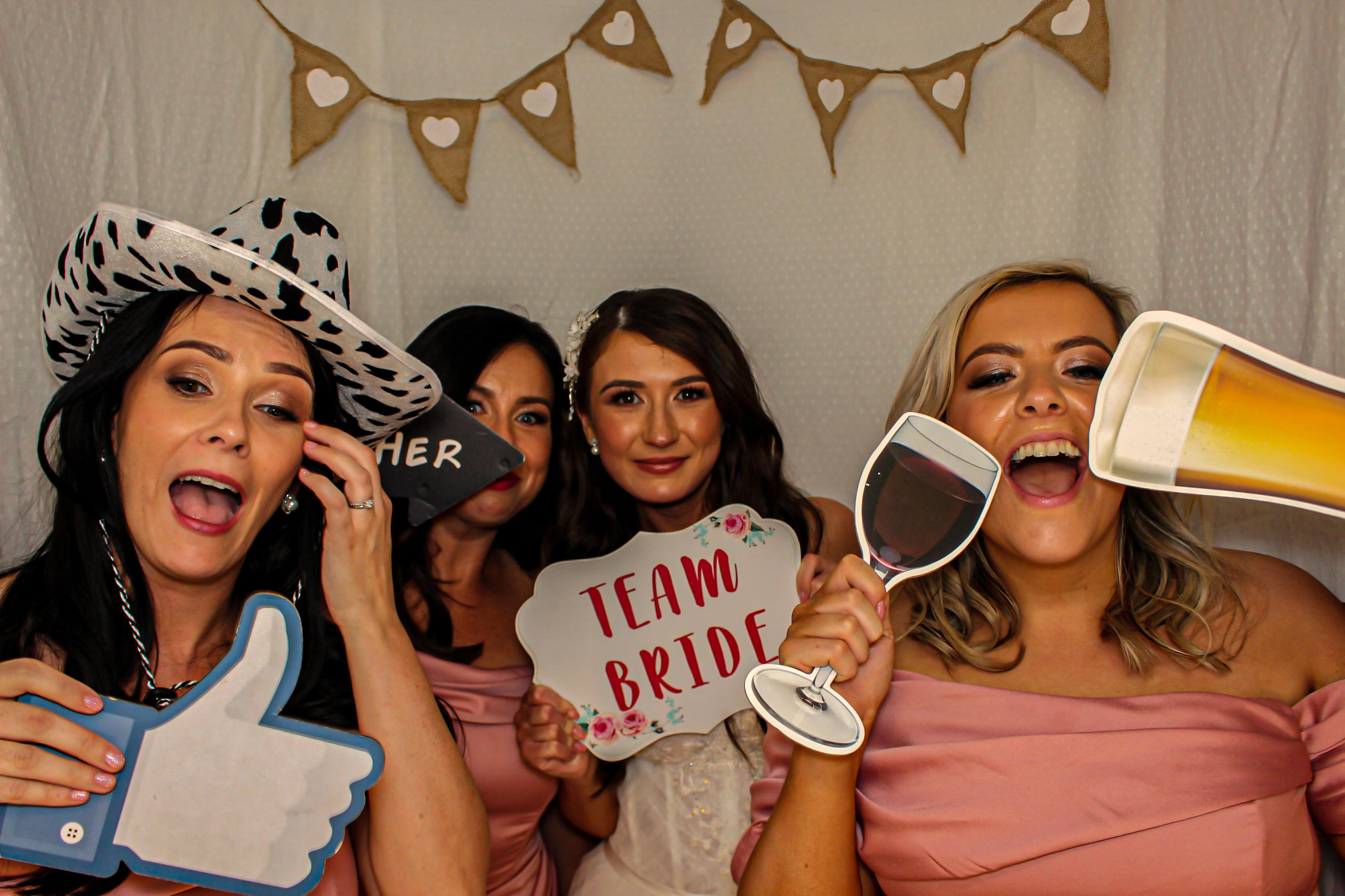 Caoimhe & Brendan’s Wedding | View more photos from the event at gallery.capturecube.co.uk/u/Capture-Cube/Caoimhe-Brendan’s-Wedding