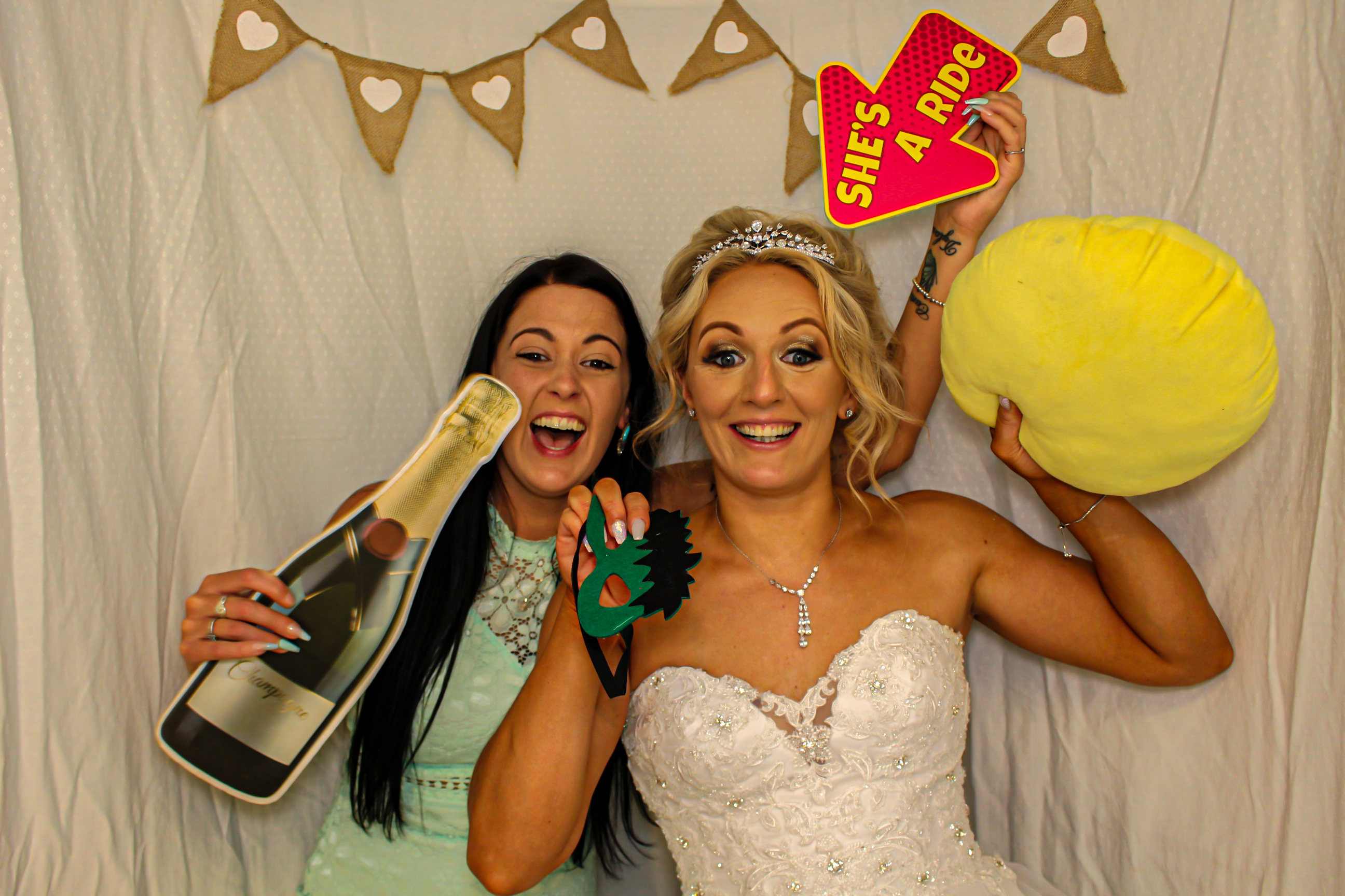Jenni & Jonny's Wedding | View more photos from the event at gallery.capturecube.co.uk/u/Capture-Cube/Jenni-Jonnys-Wedding