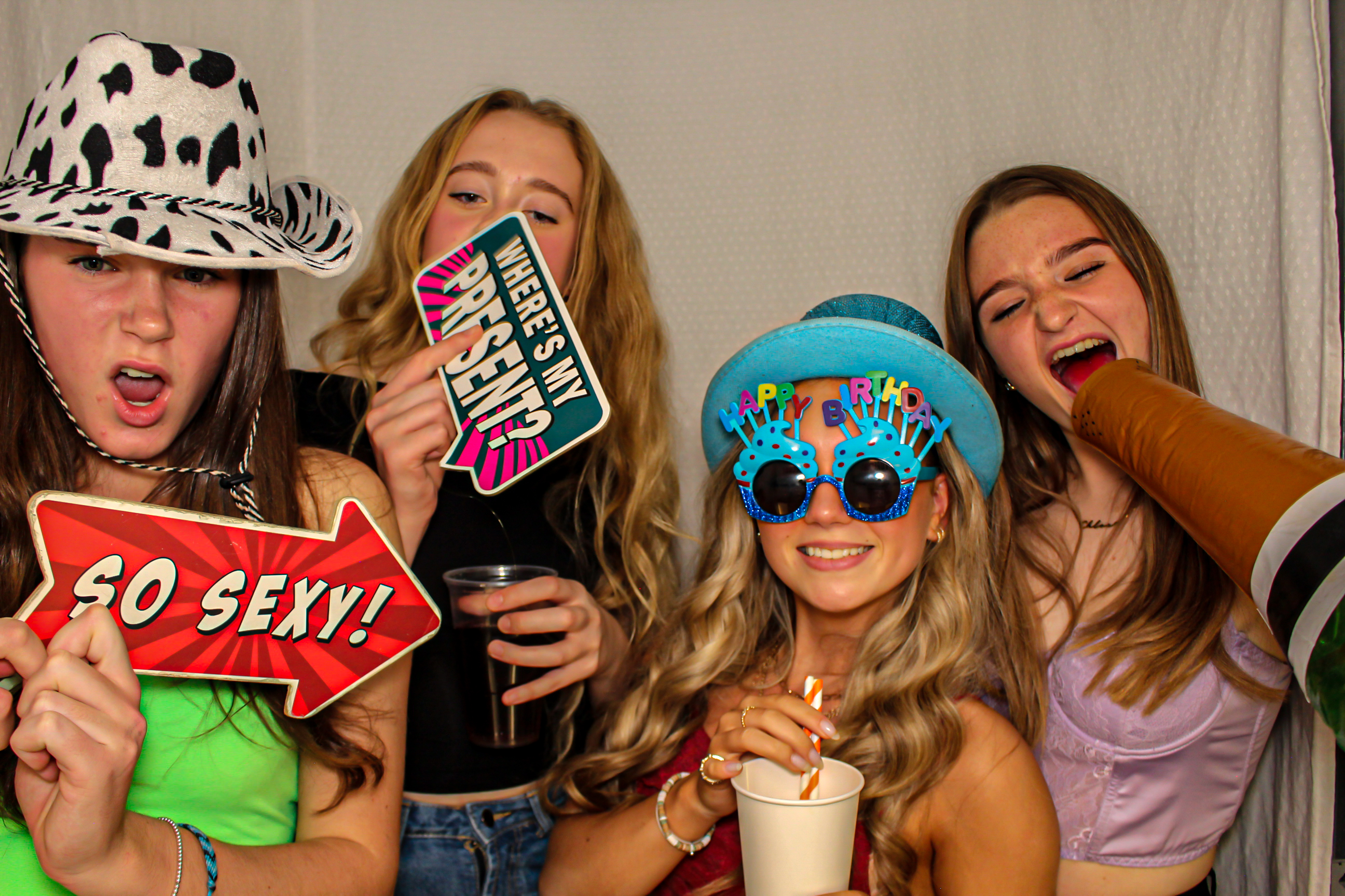 Naomi's16th Birthday Party | View more photos from the event at gallery.capturecube.co.uk/u/Capture-Cube/Naomis16th-Birthday-Party