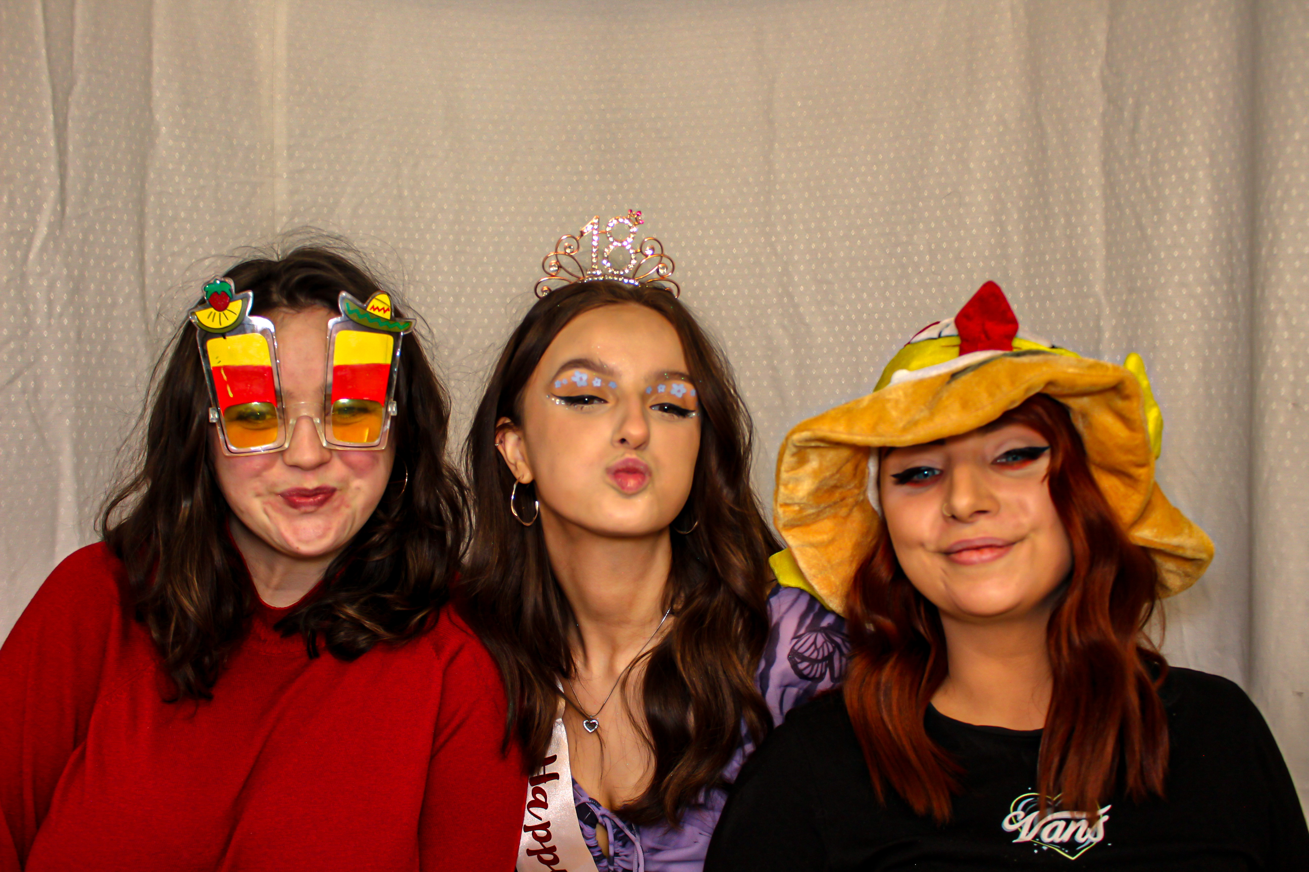 Serena's 18th Birthday Party | View more photos from the event at gallery.capturecube.co.uk/u/Capture-Cube/Serenas-18th-Birthday-Party