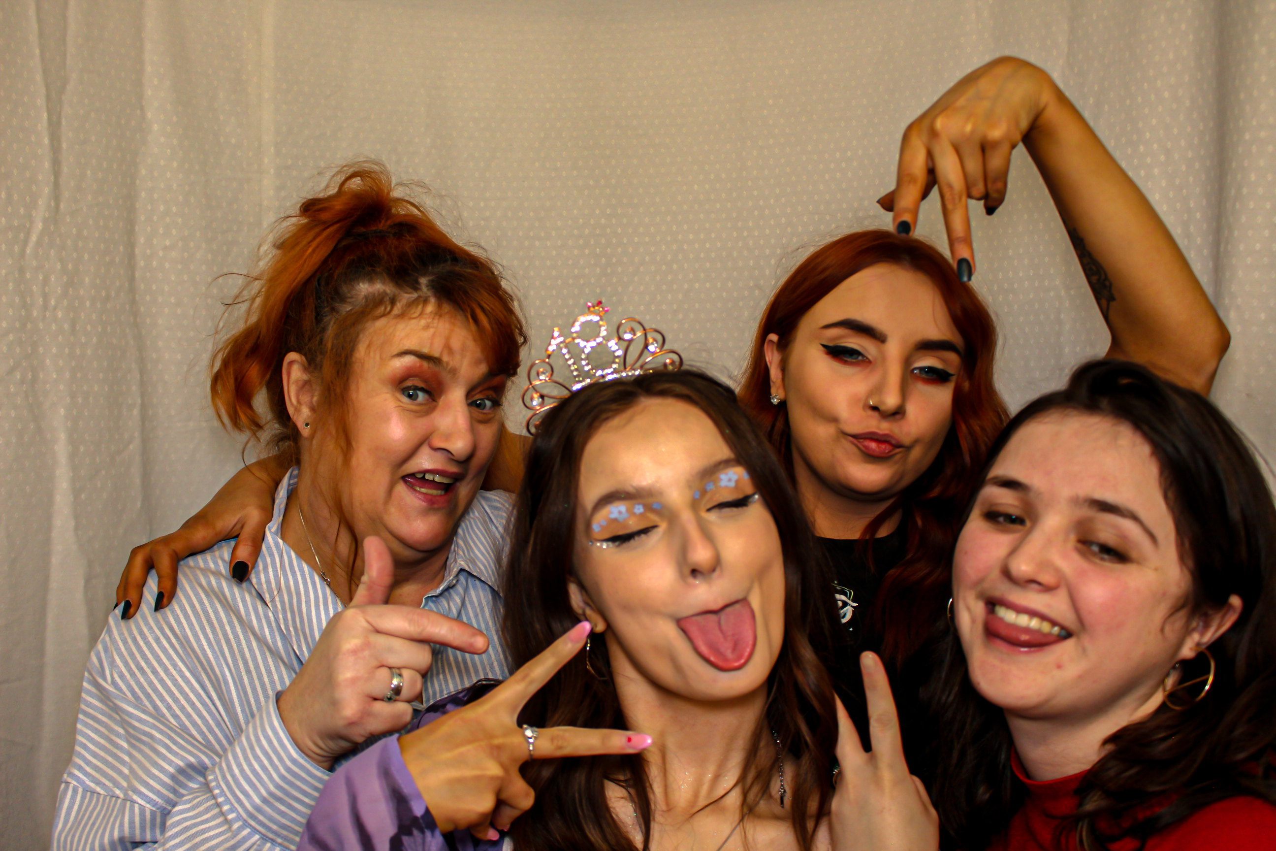 Serena's 18th Birthday Party | View more photos from the event at gallery.capturecube.co.uk/u/Capture-Cube/Serenas-18th-Birthday-Party