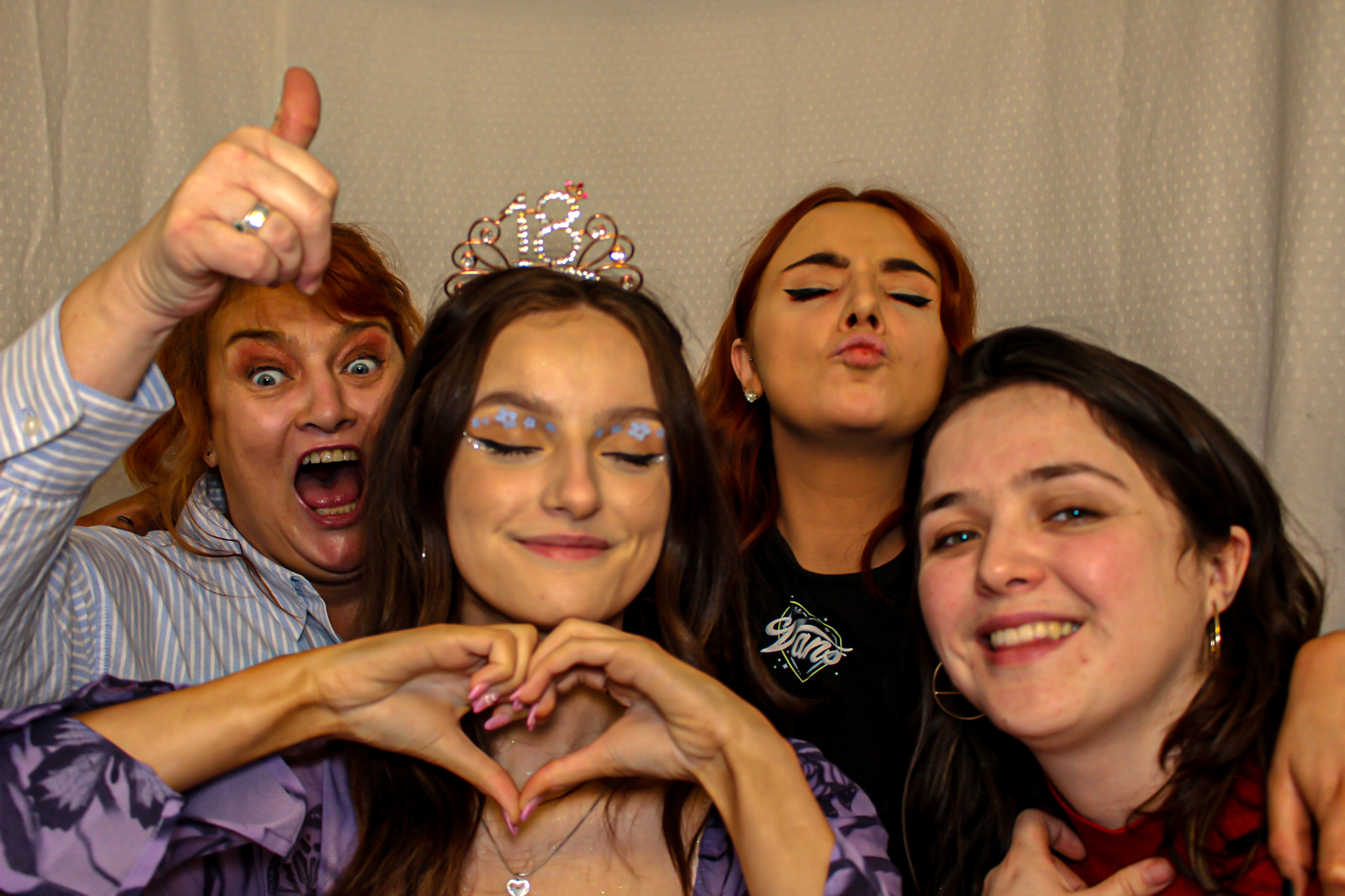 Serena's 18th Birthday Party | View more photos from the event at gallery.capturecube.co.uk/u/Capture-Cube/Serenas-18th-Birthday-Party