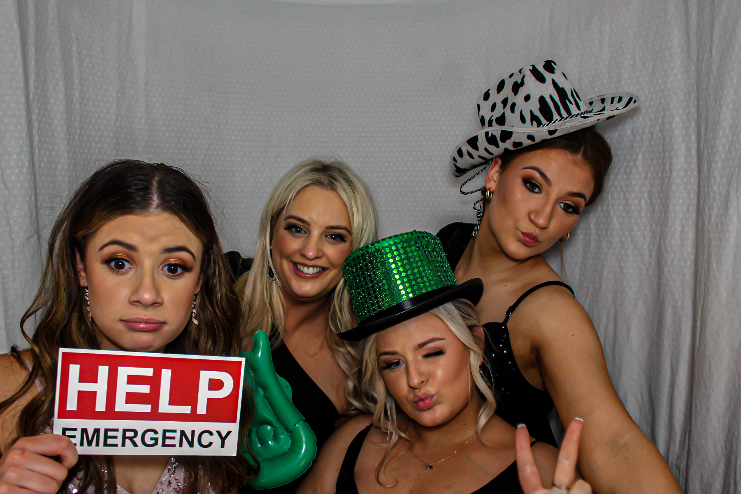 Ulster University Nursing Ball 2023 | View more photos from the event at gallery.capturecube.co.uk/u/Capture-Cube/Ulster-University-Nursing-Ball-2023