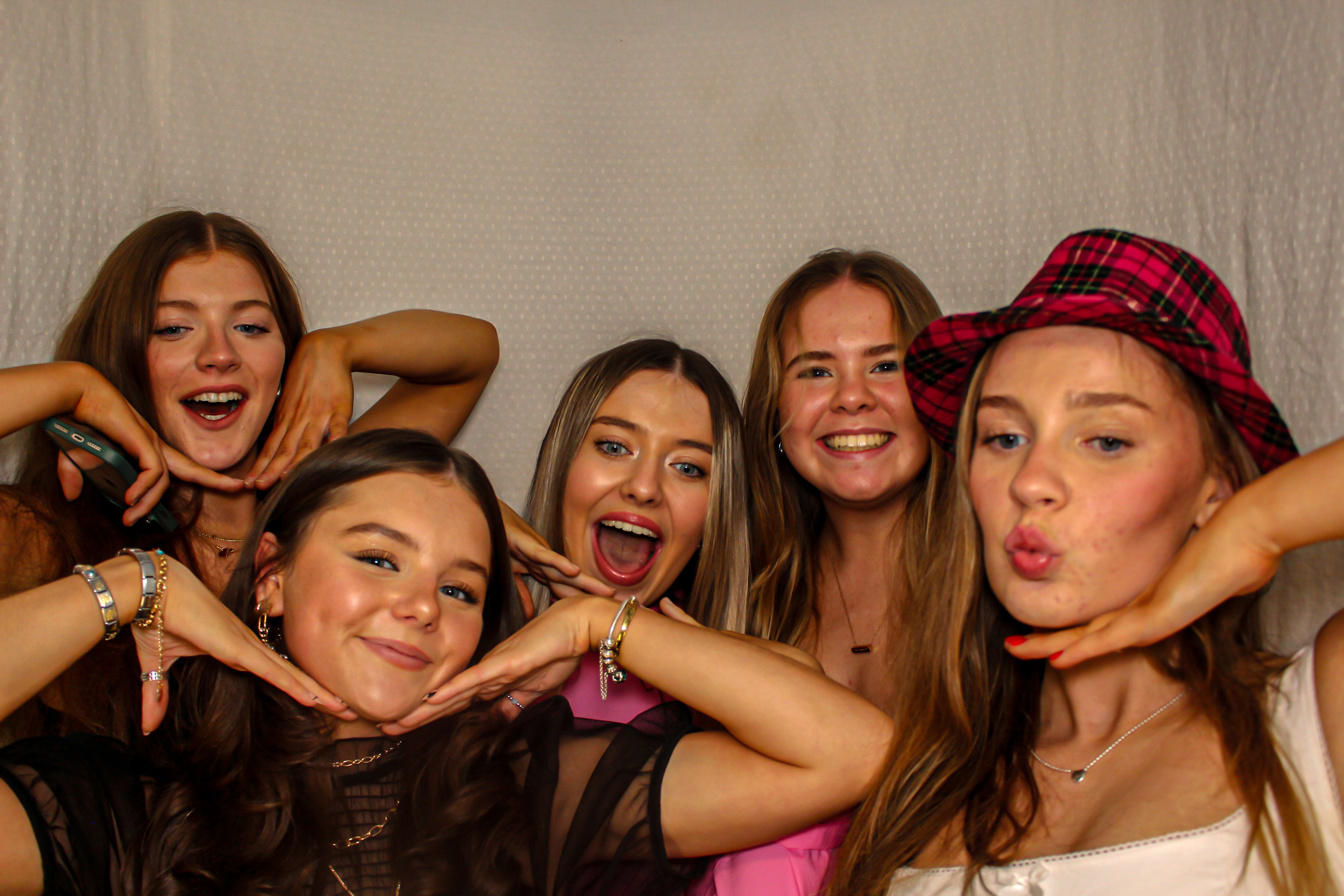 Emily's 18th Birthday Party | View more photos from the event at gallery.capturecube.co.uk/u/Capture-Cube/Emilys-18th-Birthday-Party