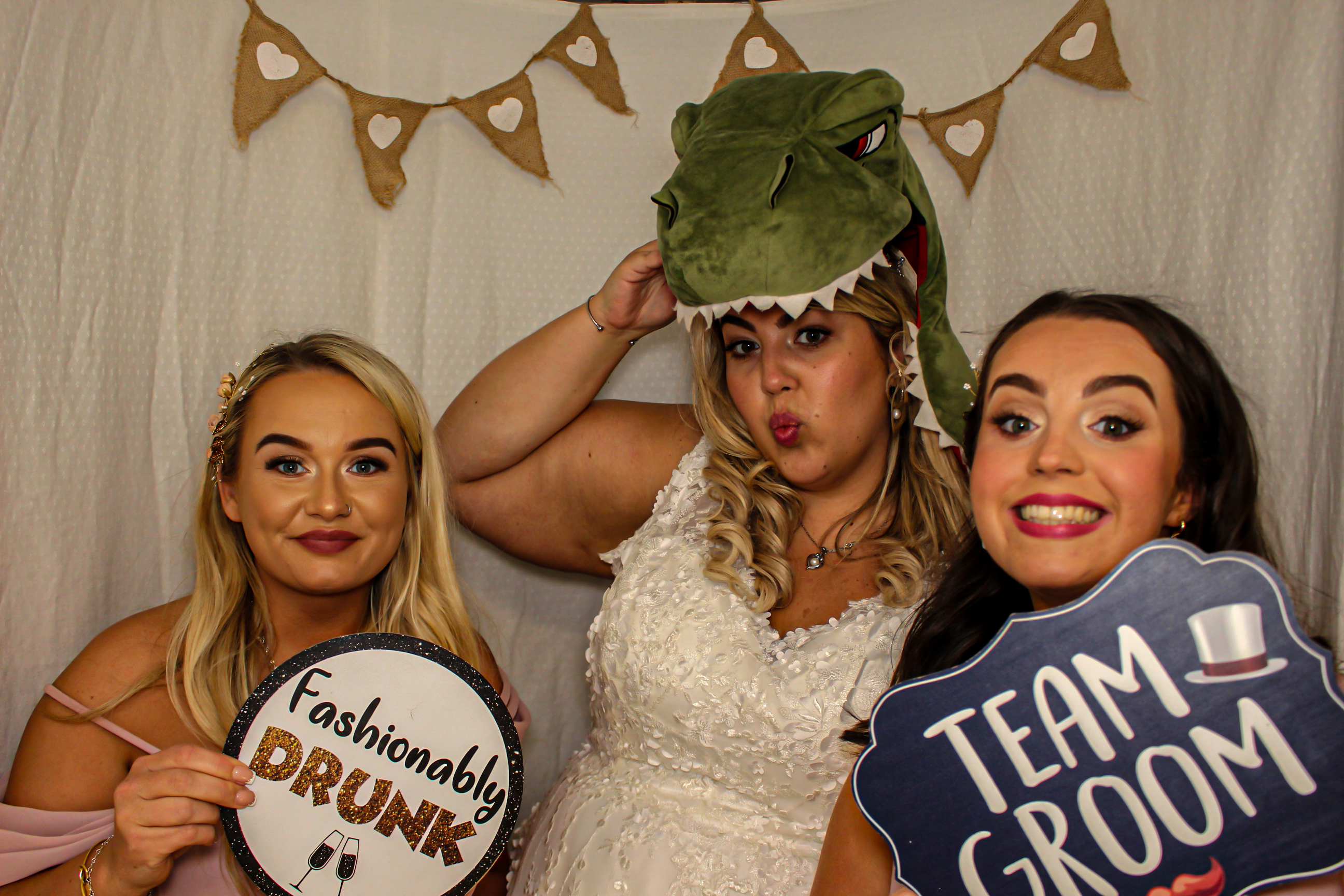 Hannah & Eoghan's Wedding | View more photos from the event at gallery.capturecube.co.uk/u/Capture-Cube/Hannah-Eoghans-Wedding