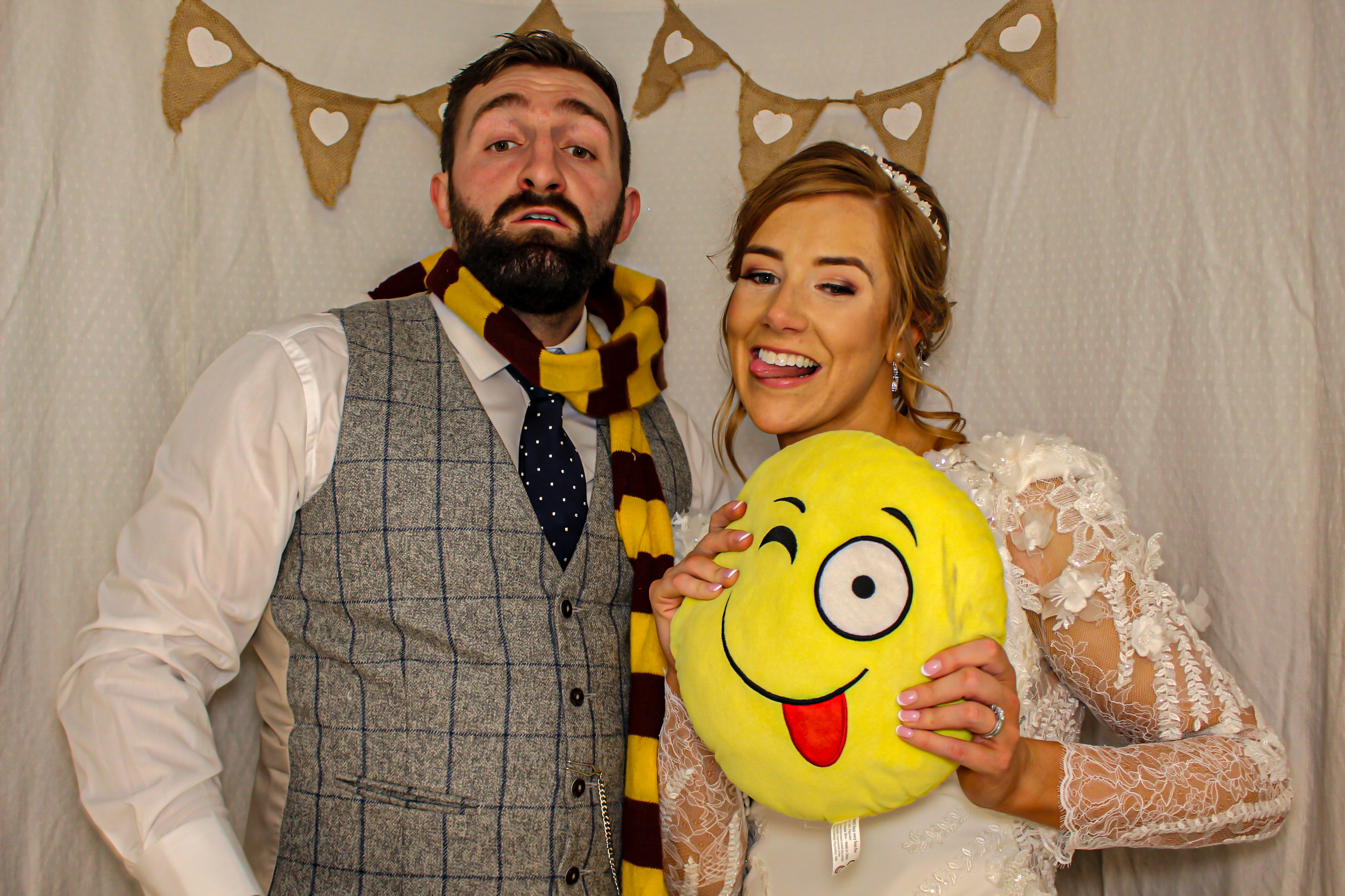 Hannah & Gary | View more photos from the event at gallery.capturecube.co.uk/u/Capture-Cube/Hannah-Gary