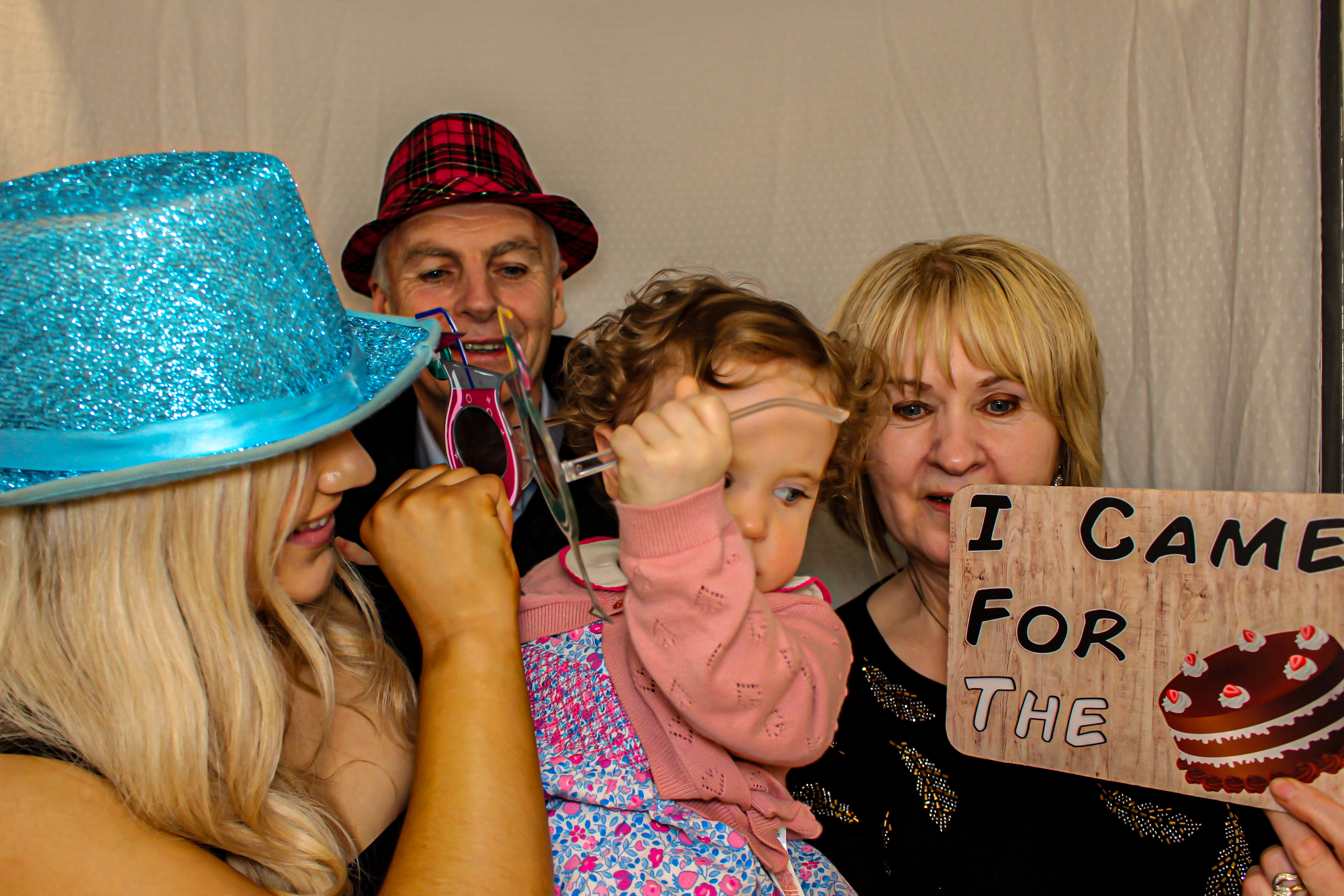Mary's 70th Birthday Party | View more photos from the event at gallery.capturecube.co.uk/u/Capture-Cube/Marys-70th-Birthday-Party-0