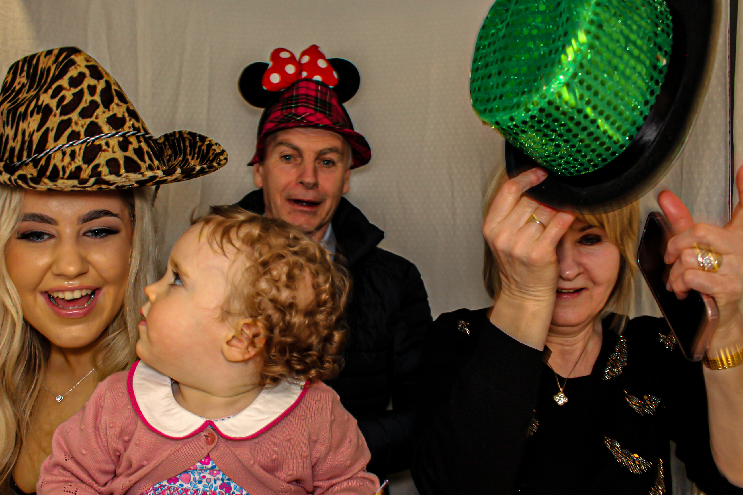Mary's 70th Birthday Party | View more photos from the event at gallery.capturecube.co.uk/u/Capture-Cube/Marys-70th-Birthday-Party-0