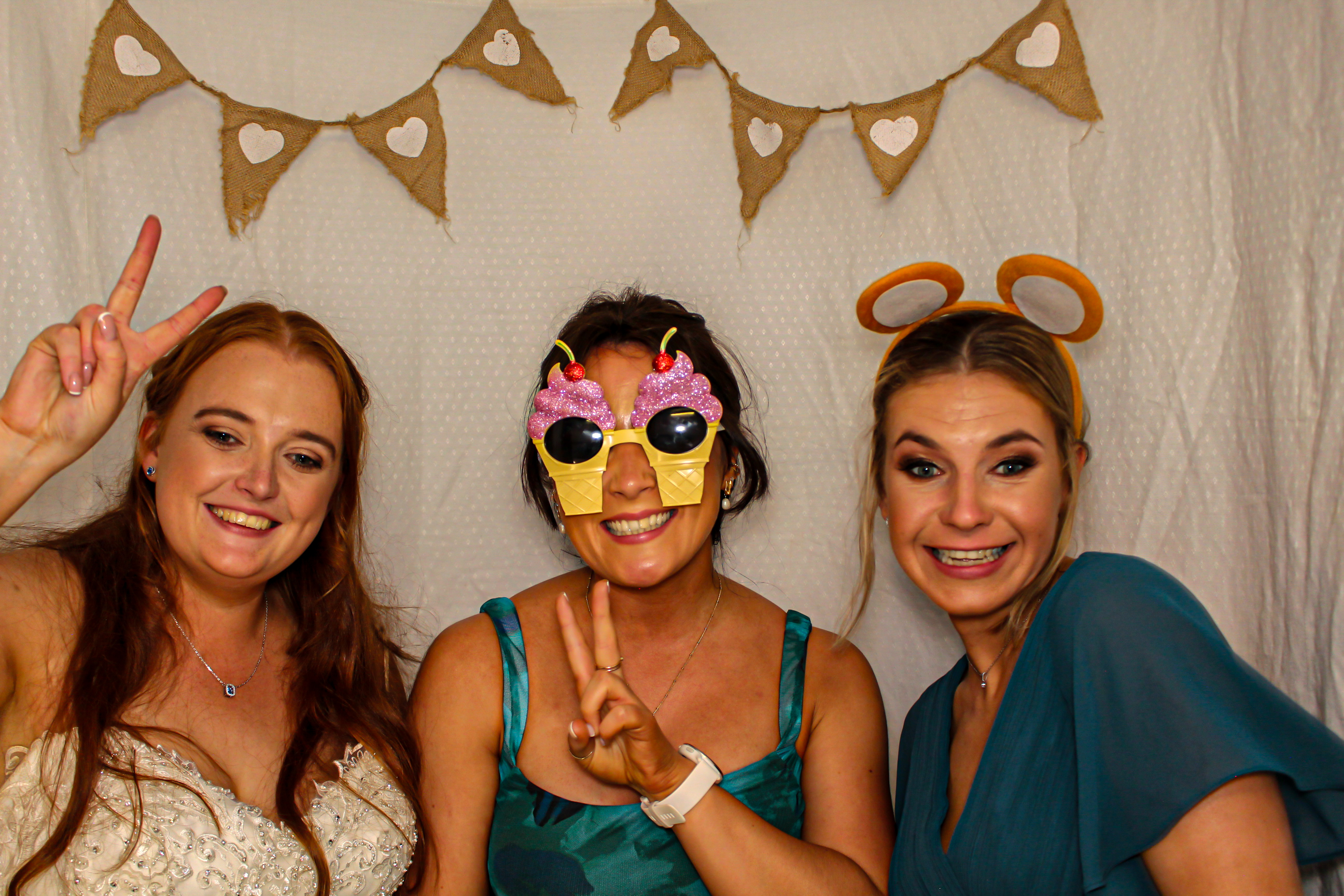 Megan & Ryan's Wedding | View more photos from the event at gallery.capturecube.co.uk/u/Capture-Cube/Megan-Ryans-Wedding