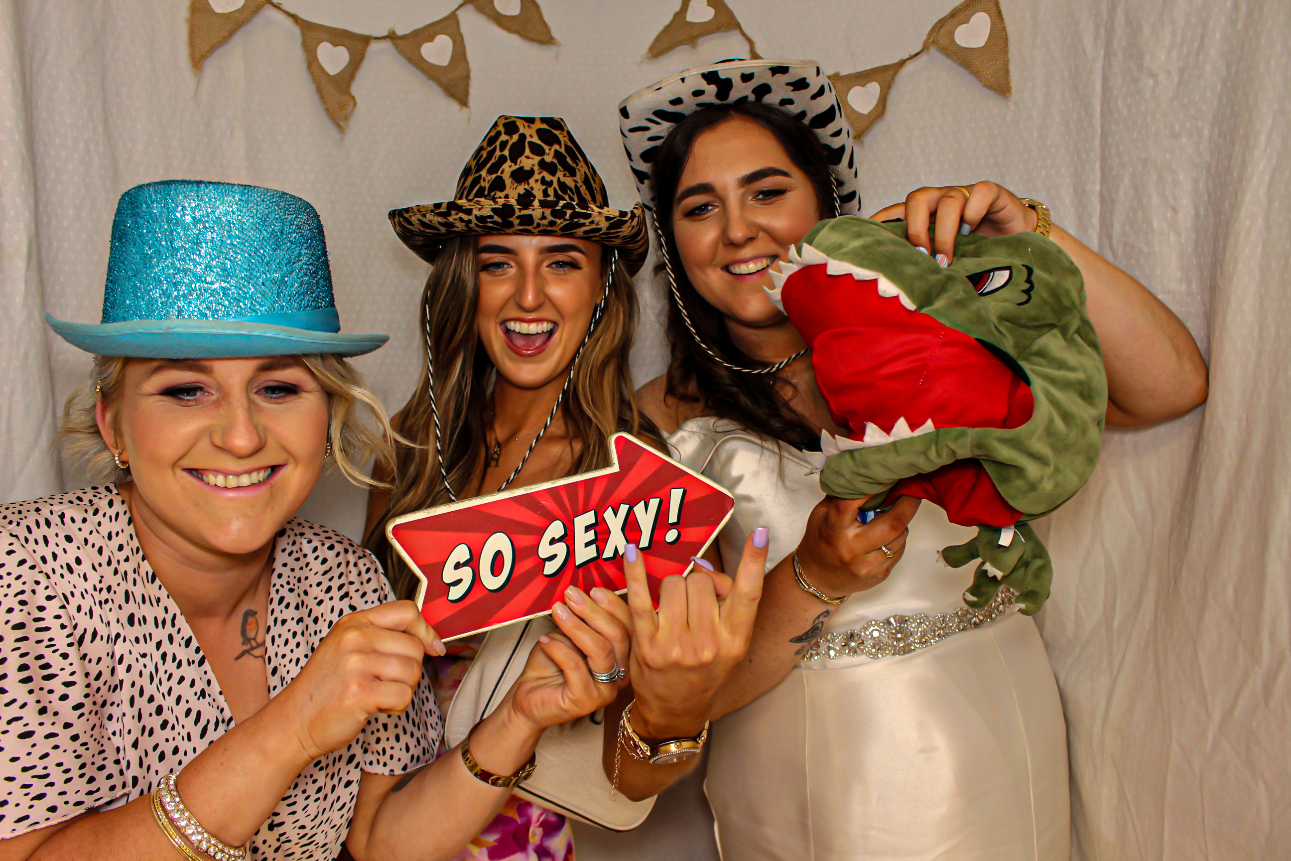 Shónagh & Gary's Wedding | View more photos from the event at gallery.capturecube.co.uk/u/Capture-Cube/Shónagh-Garys-Wedding