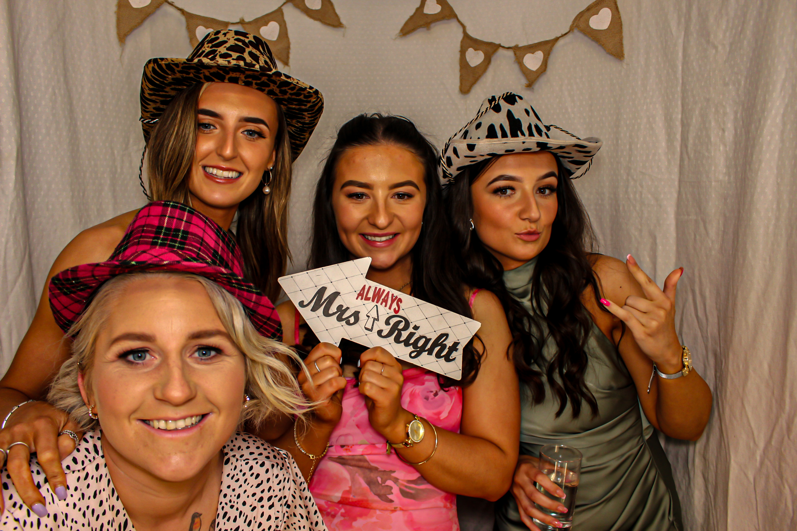 Shónagh & Gary's Wedding | View more photos from the event at gallery.capturecube.co.uk/u/Capture-Cube/Shónagh-Garys-Wedding