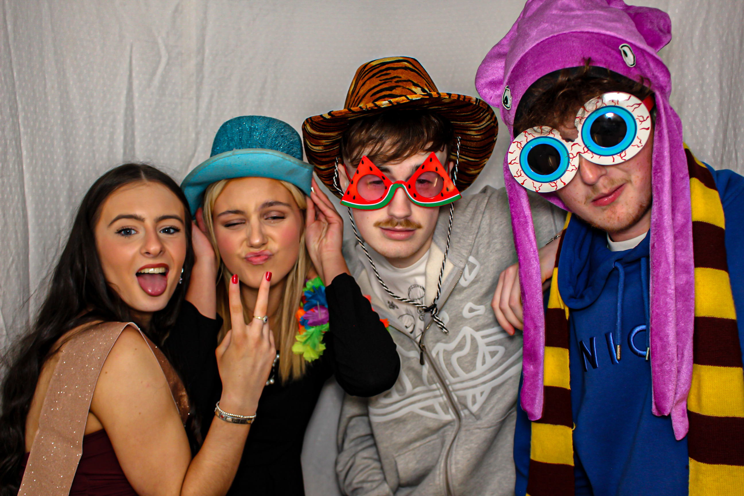 Hallie's 18th Birthday Party | View more photos from the event at gallery.capturecube.co.uk/u/Capture-Cube/Hallies-18th-Birthday-Party