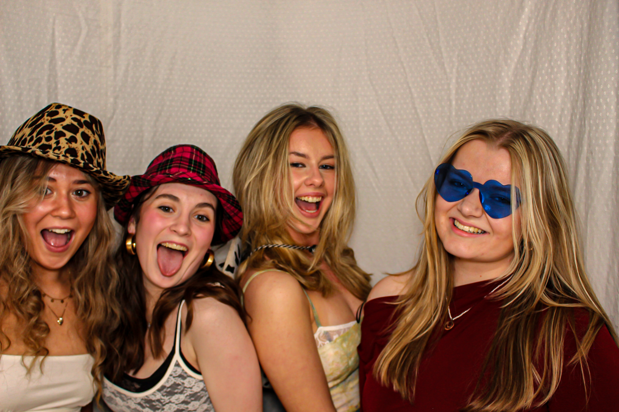 Hallie's 18th Birthday Party | View more photos from the event at gallery.capturecube.co.uk/u/Capture-Cube/Hallies-18th-Birthday-Party