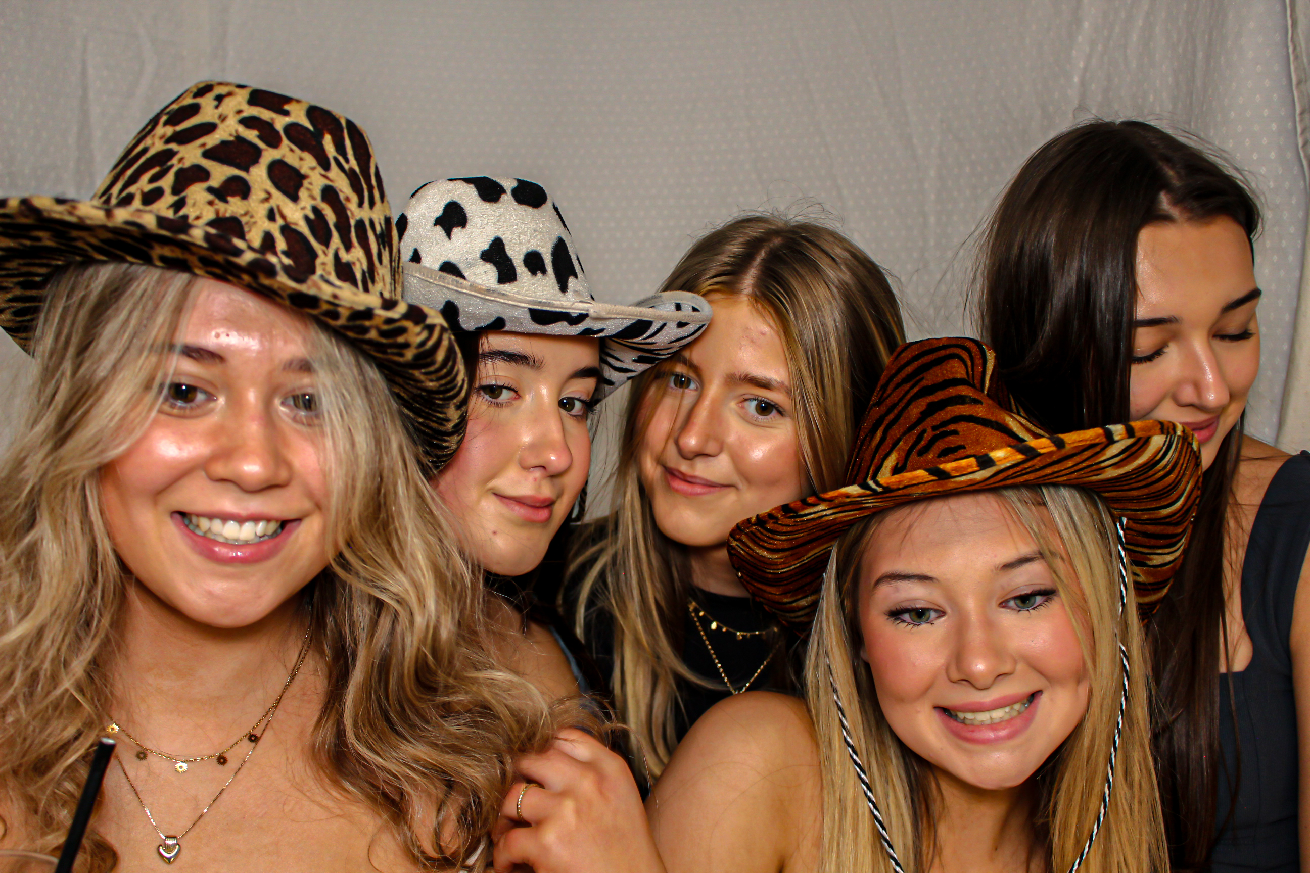 Hallie's 18th Birthday Party | View more photos from the event at gallery.capturecube.co.uk/u/Capture-Cube/Hallies-18th-Birthday-Party