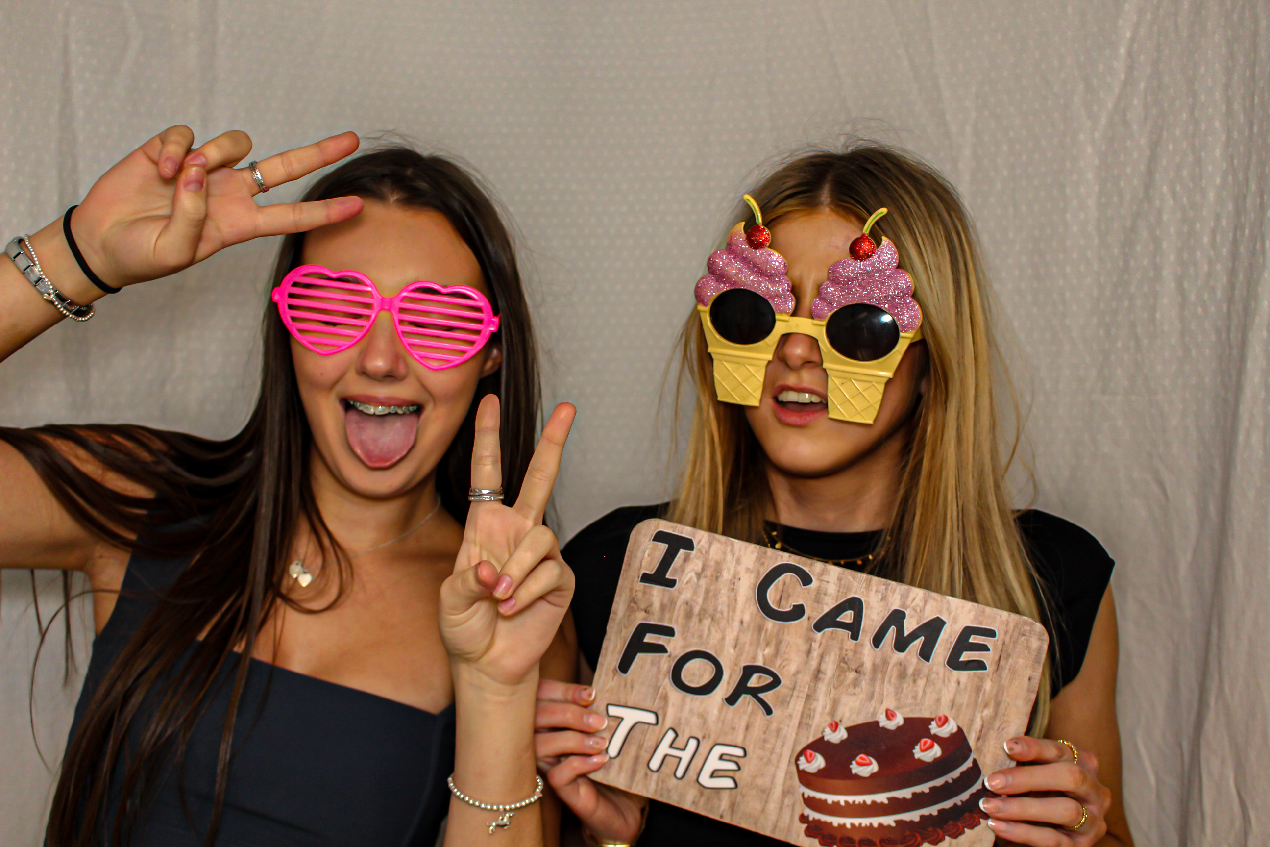Hallie's 18th Birthday Party | View more photos from the event at gallery.capturecube.co.uk/u/Capture-Cube/Hallies-18th-Birthday-Party