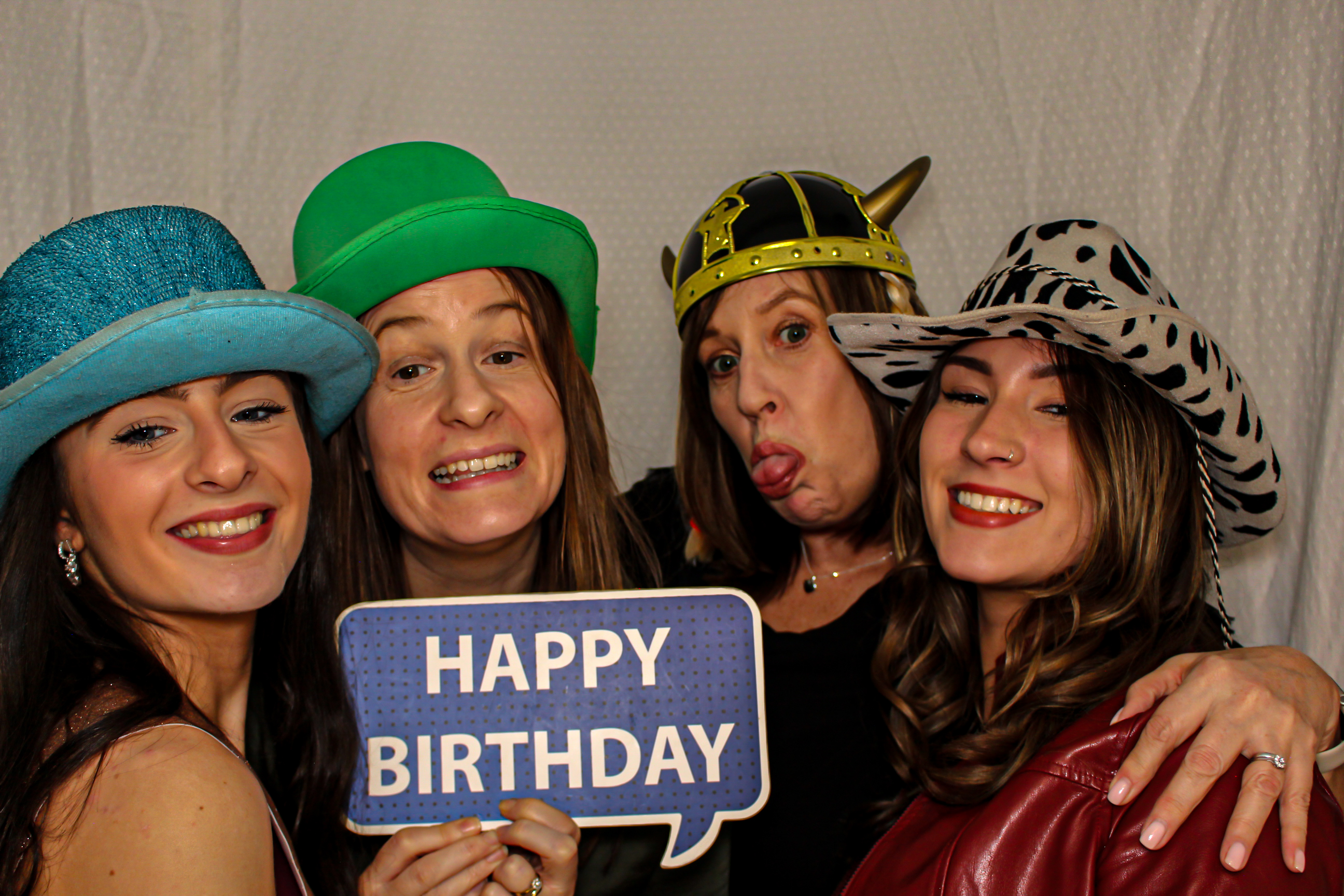 Hallie's 18th Birthday Party | View more photos from the event at gallery.capturecube.co.uk/u/Capture-Cube/Hallies-18th-Birthday-Party