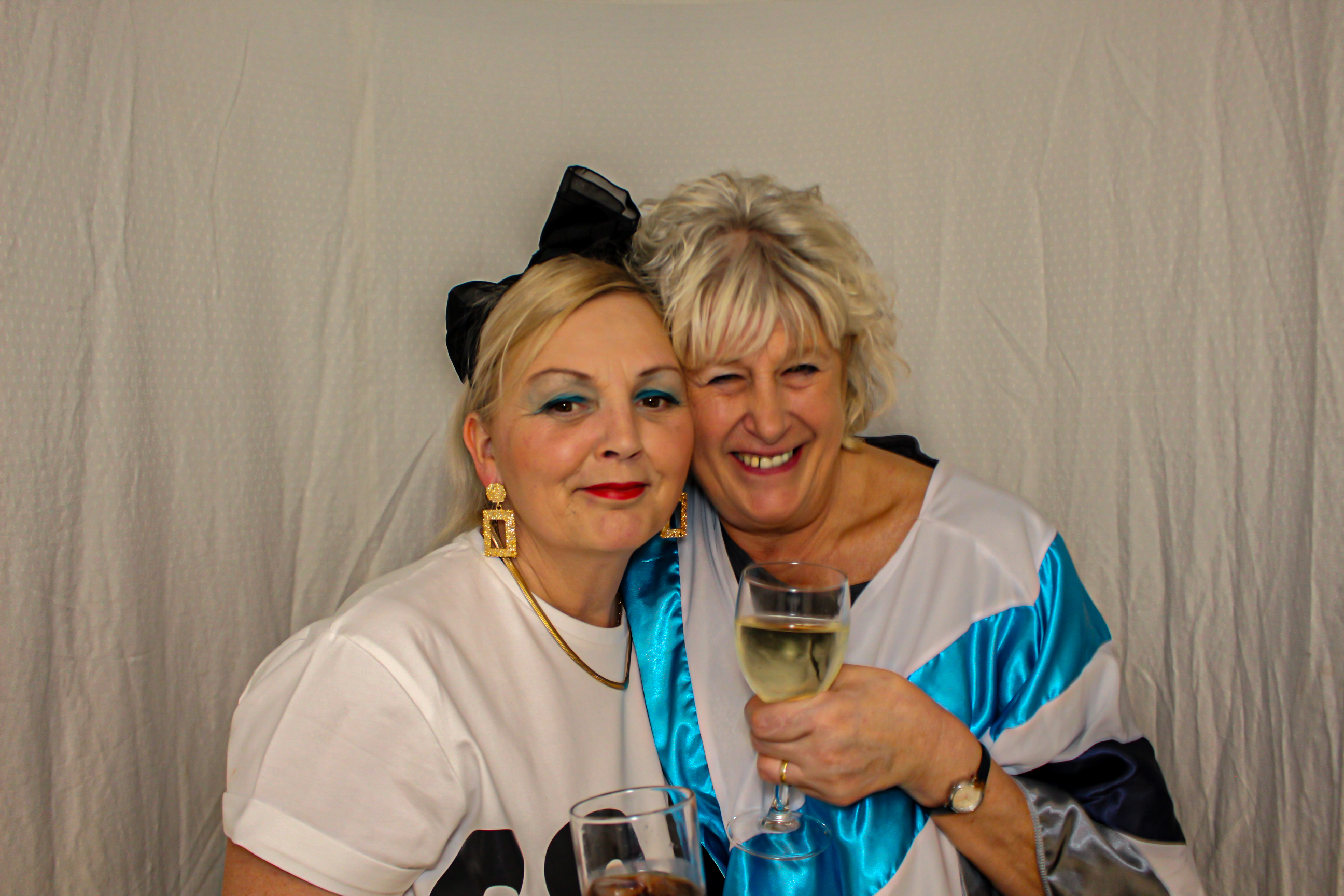 Heather & Robin's 60th Birthday Party | View more photos from the event at gallery.capturecube.co.uk/u/Capture-Cube/Heather-Robins-60th-Birthday-Party