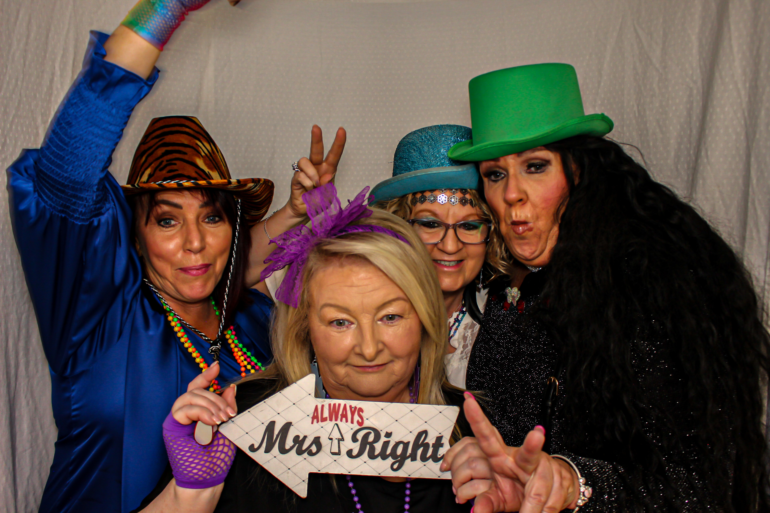 Heather & Robin's 60th Birthday Party | View more photos from the event at gallery.capturecube.co.uk/u/Capture-Cube/Heather-Robins-60th-Birthday-Party