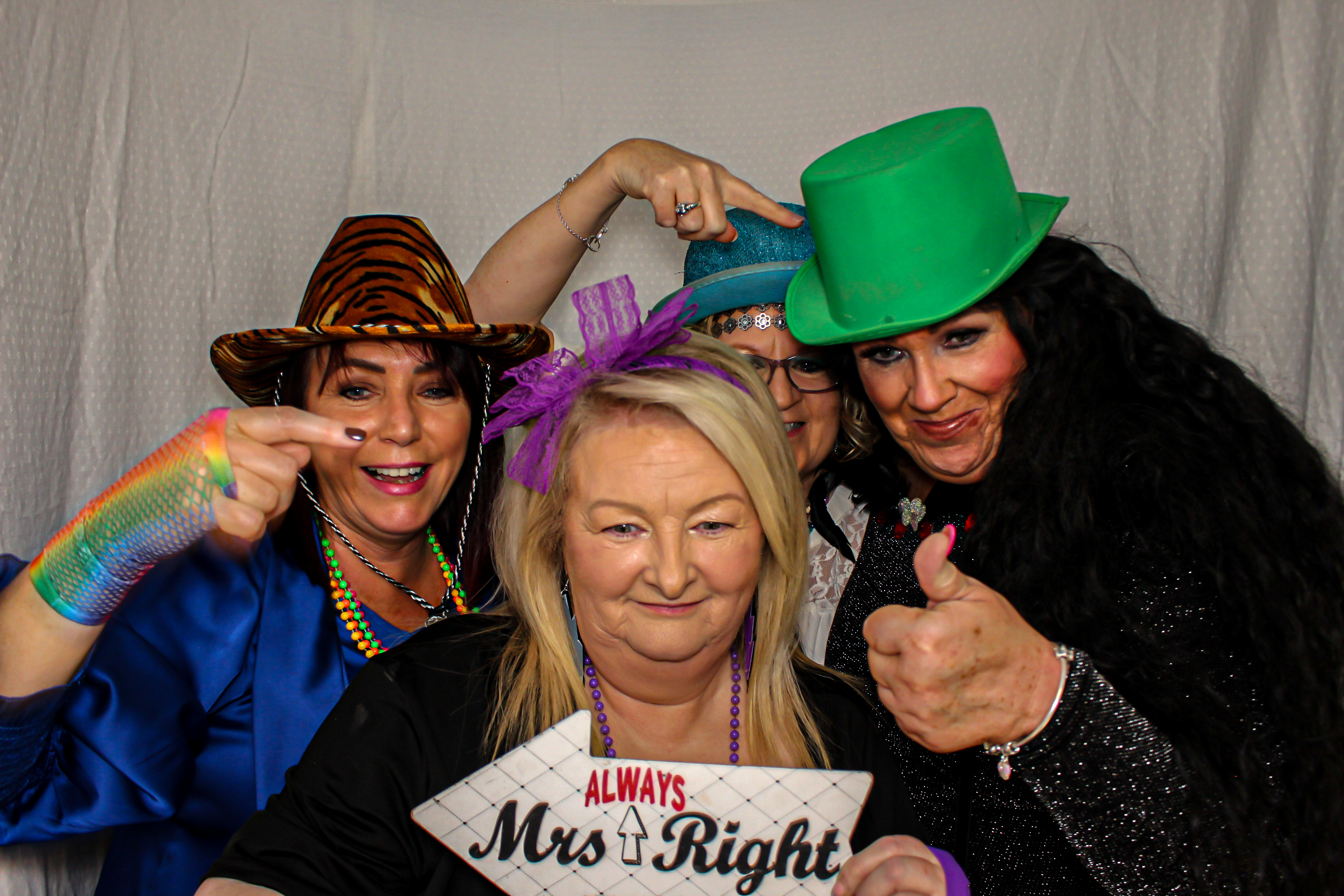 Heather & Robin's 60th Birthday Party | View more photos from the event at gallery.capturecube.co.uk/u/Capture-Cube/Heather-Robins-60th-Birthday-Party