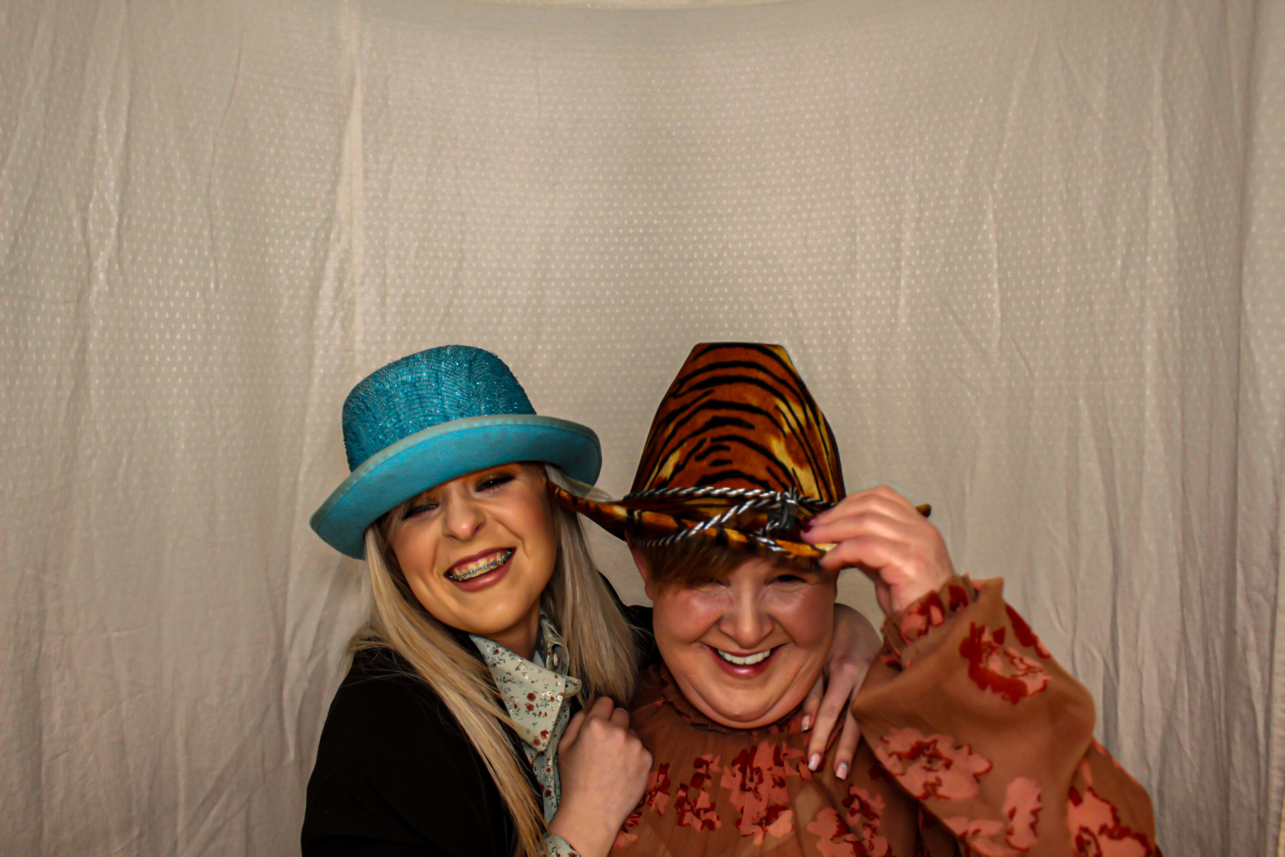 Heather & Robin's 60th Birthday Party | View more photos from the event at gallery.capturecube.co.uk/u/Capture-Cube/Heather-Robins-60th-Birthday-Party