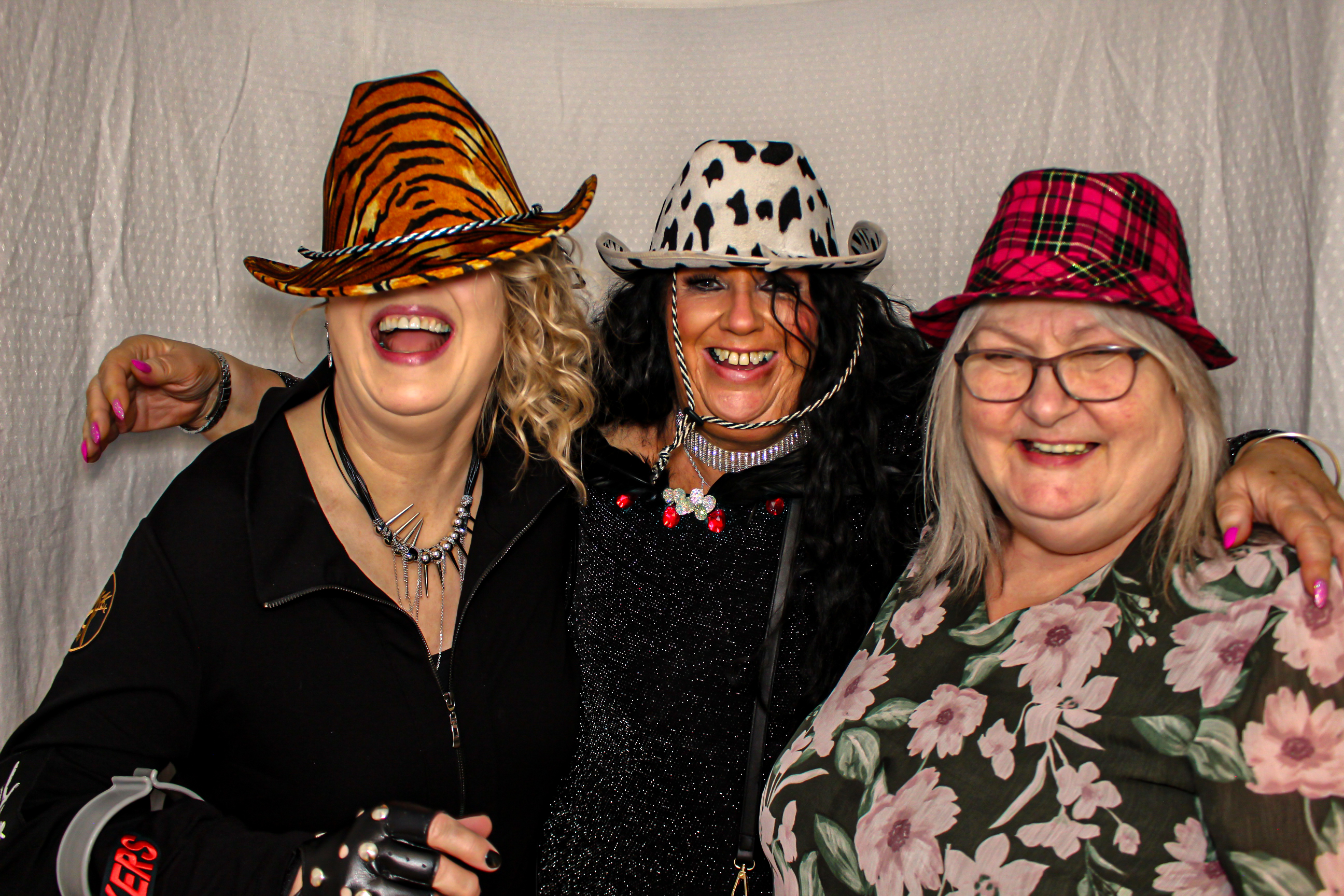 Heather & Robin's 60th Birthday Party | View more photos from the event at gallery.capturecube.co.uk/u/Capture-Cube/Heather-Robins-60th-Birthday-Party