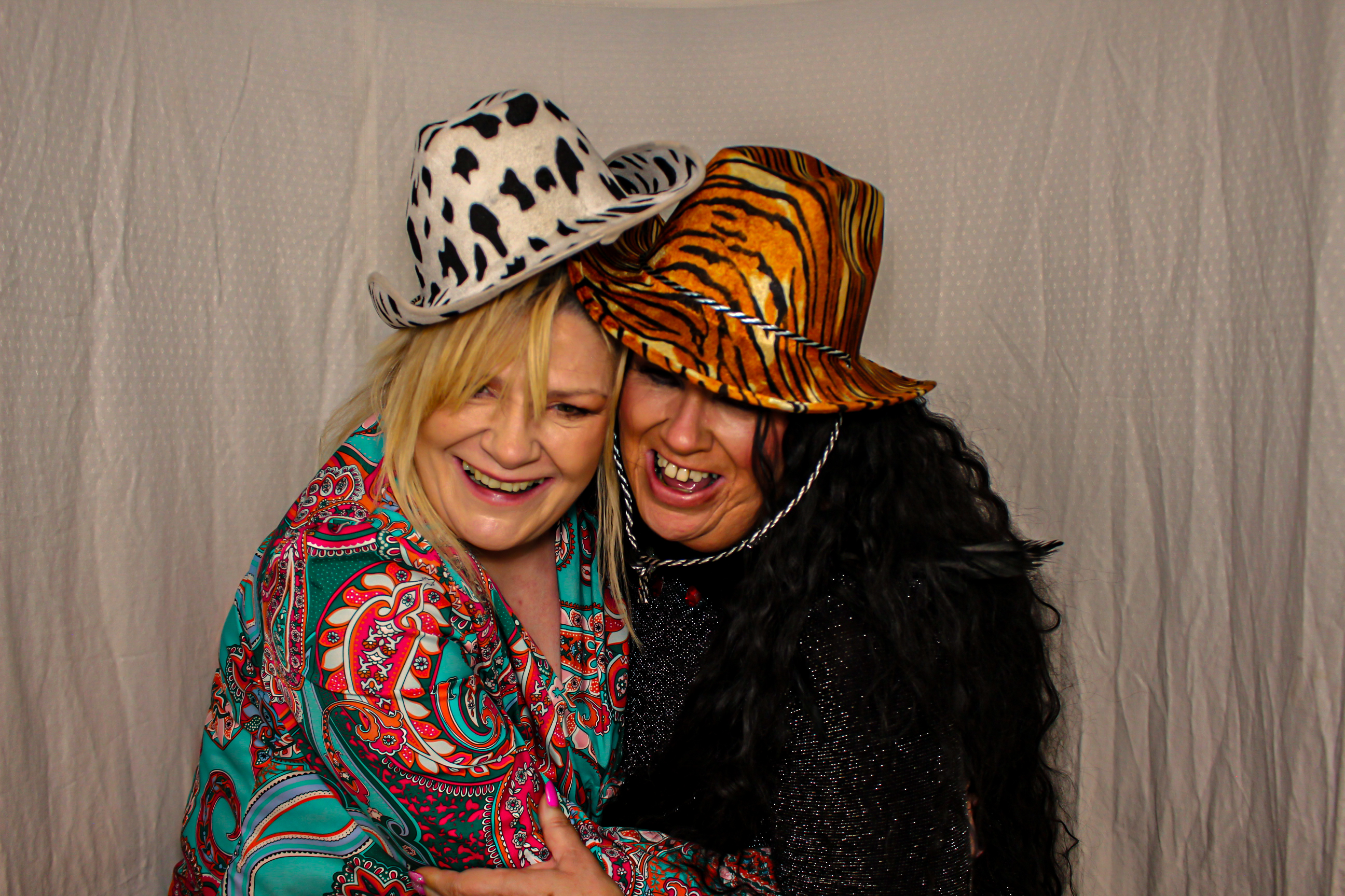 Heather & Robin's 60th Birthday Party | View more photos from the event at gallery.capturecube.co.uk/u/Capture-Cube/Heather-Robins-60th-Birthday-Party