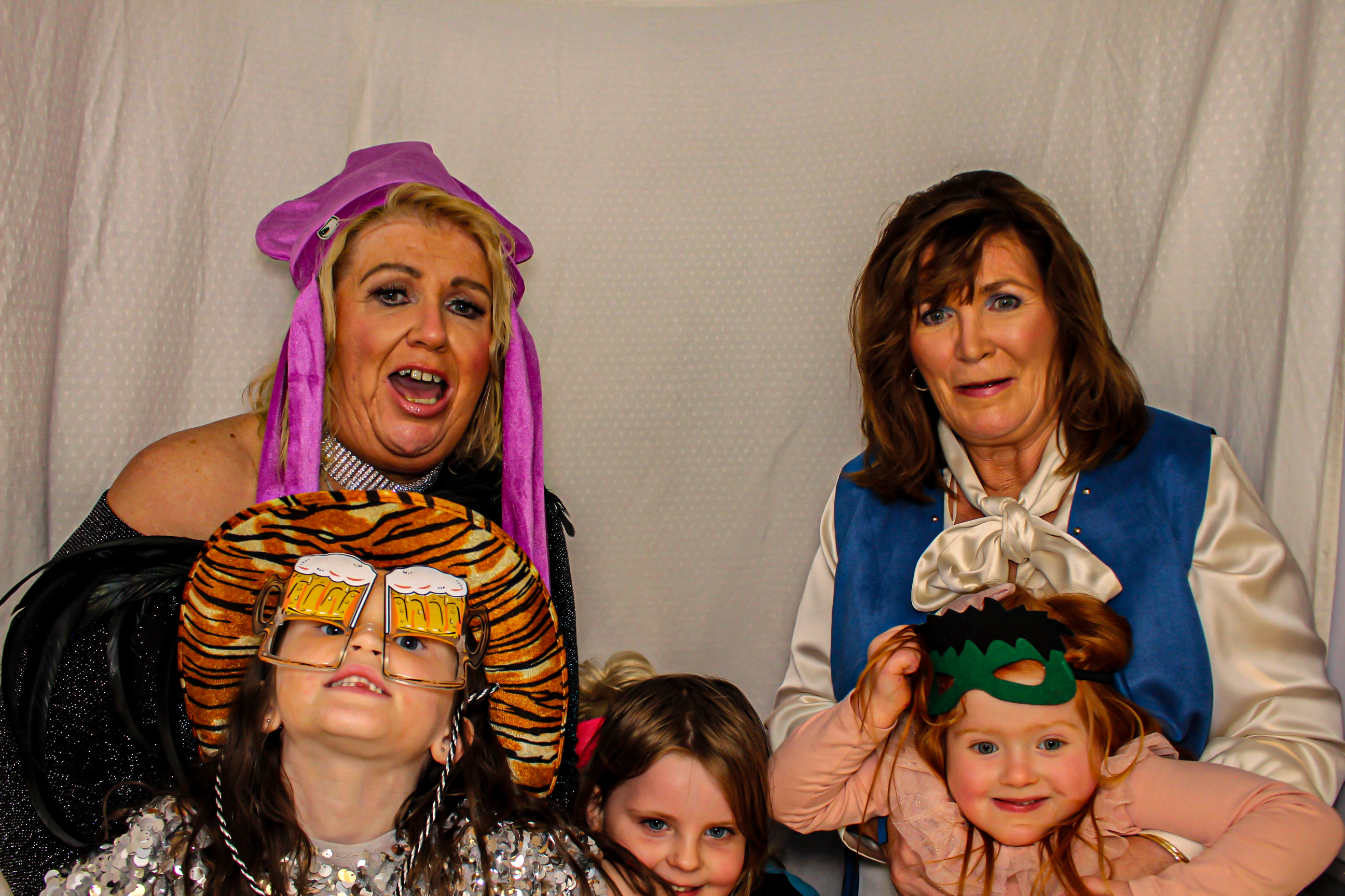 Heather & Robin's 60th Birthday Party | View more photos from the event at gallery.capturecube.co.uk/u/Capture-Cube/Heather-Robins-60th-Birthday-Party