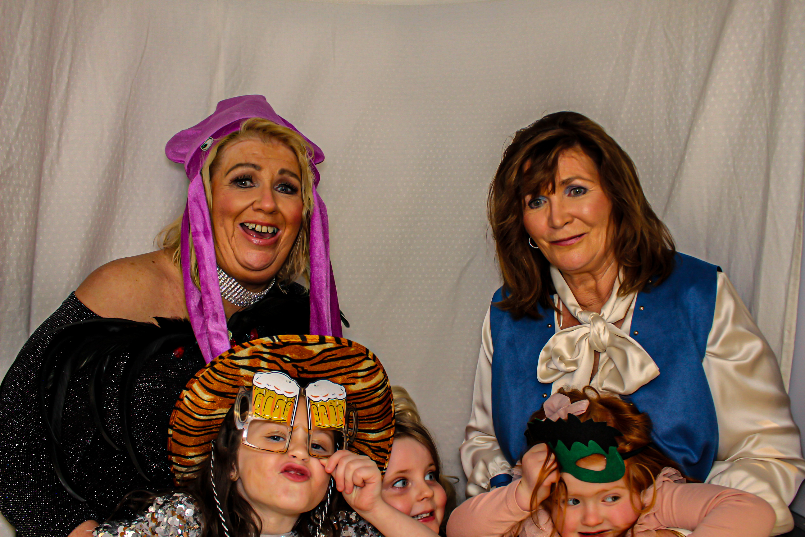 Heather & Robin's 60th Birthday Party | View more photos from the event at gallery.capturecube.co.uk/u/Capture-Cube/Heather-Robins-60th-Birthday-Party