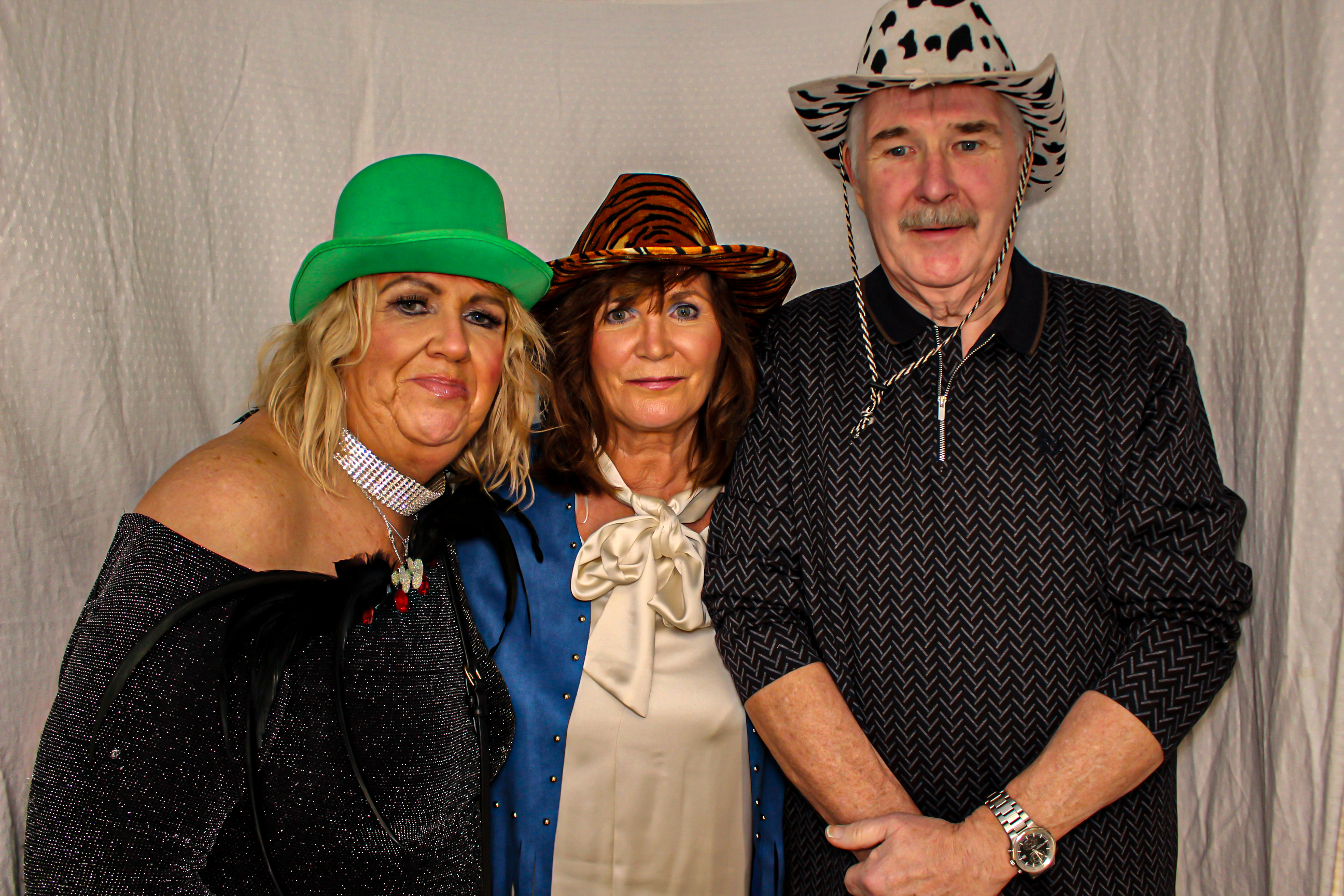 Heather & Robin's 60th Birthday Party | View more photos from the event at gallery.capturecube.co.uk/u/Capture-Cube/Heather-Robins-60th-Birthday-Party