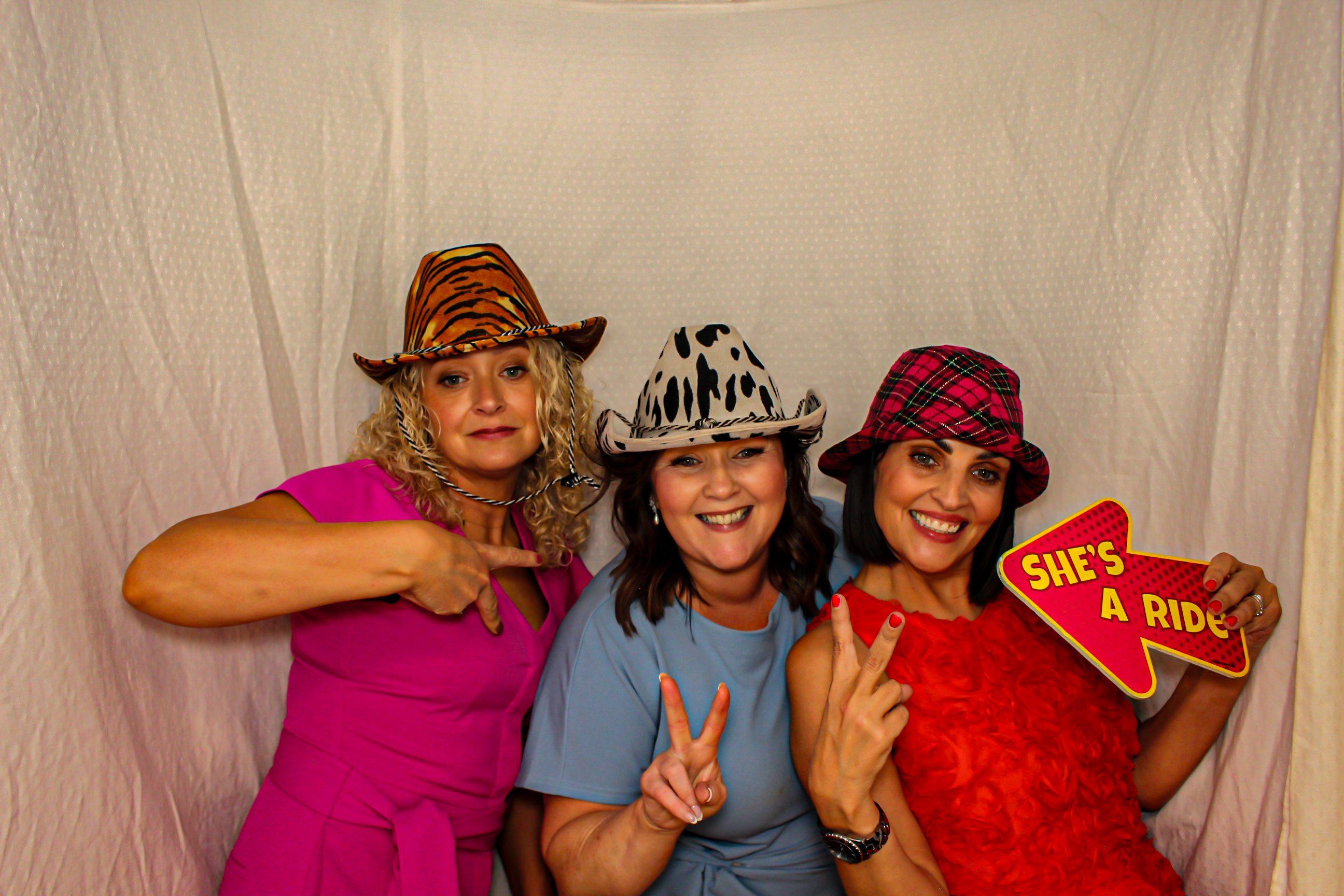 Lauren & Kyle's Wedding | View more photos from the event at gallery.capturecube.co.uk/u/Capture-Cube/Lauren-Kyles-Wedding