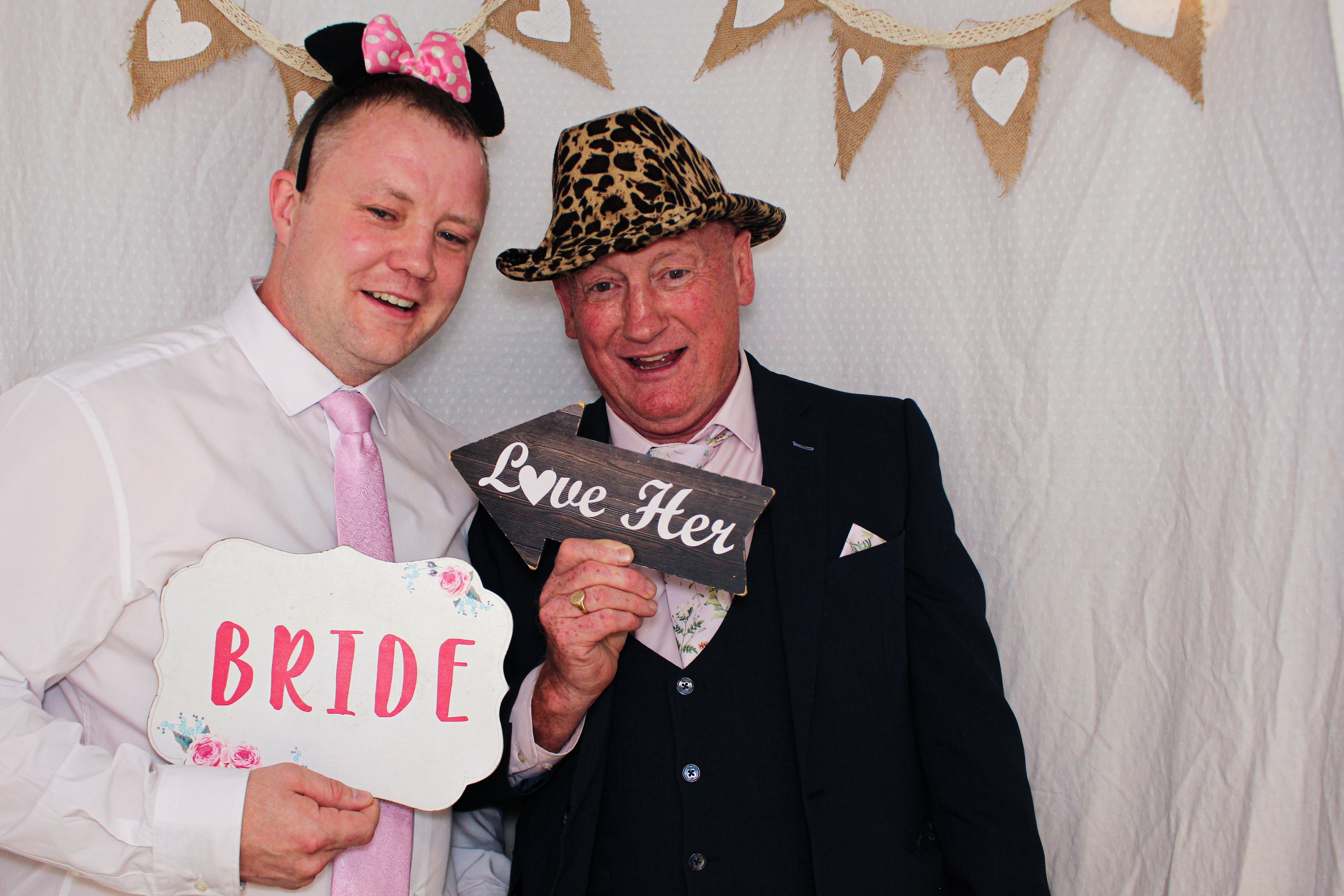 Paula & Gary's Wedding | View more photos from the event at gallery.capturecube.co.uk/u/Capture-Cube/Paula-Garys-Wedding