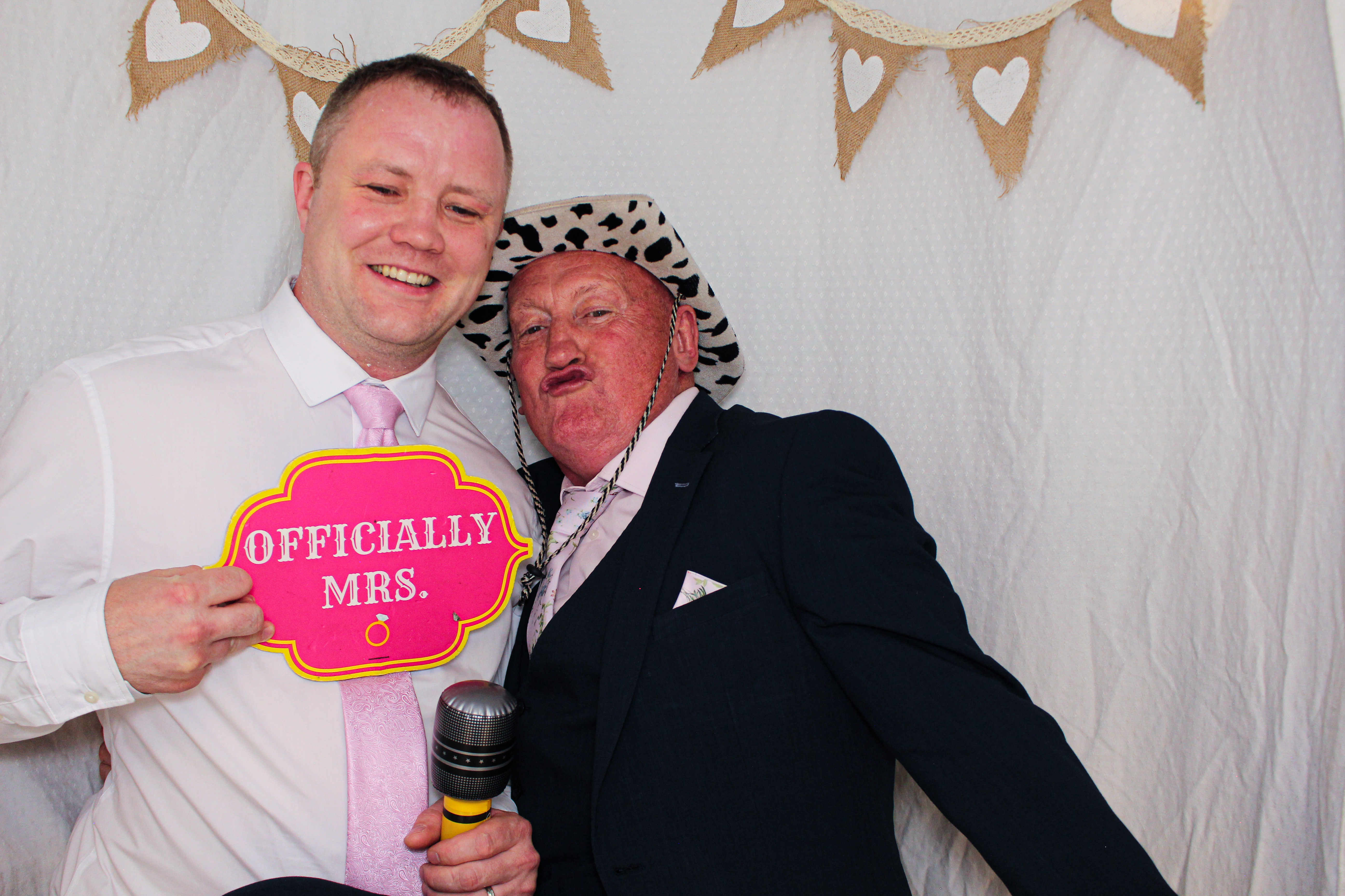 Paula & Gary's Wedding | View more photos from the event at gallery.capturecube.co.uk/u/Capture-Cube/Paula-Garys-Wedding