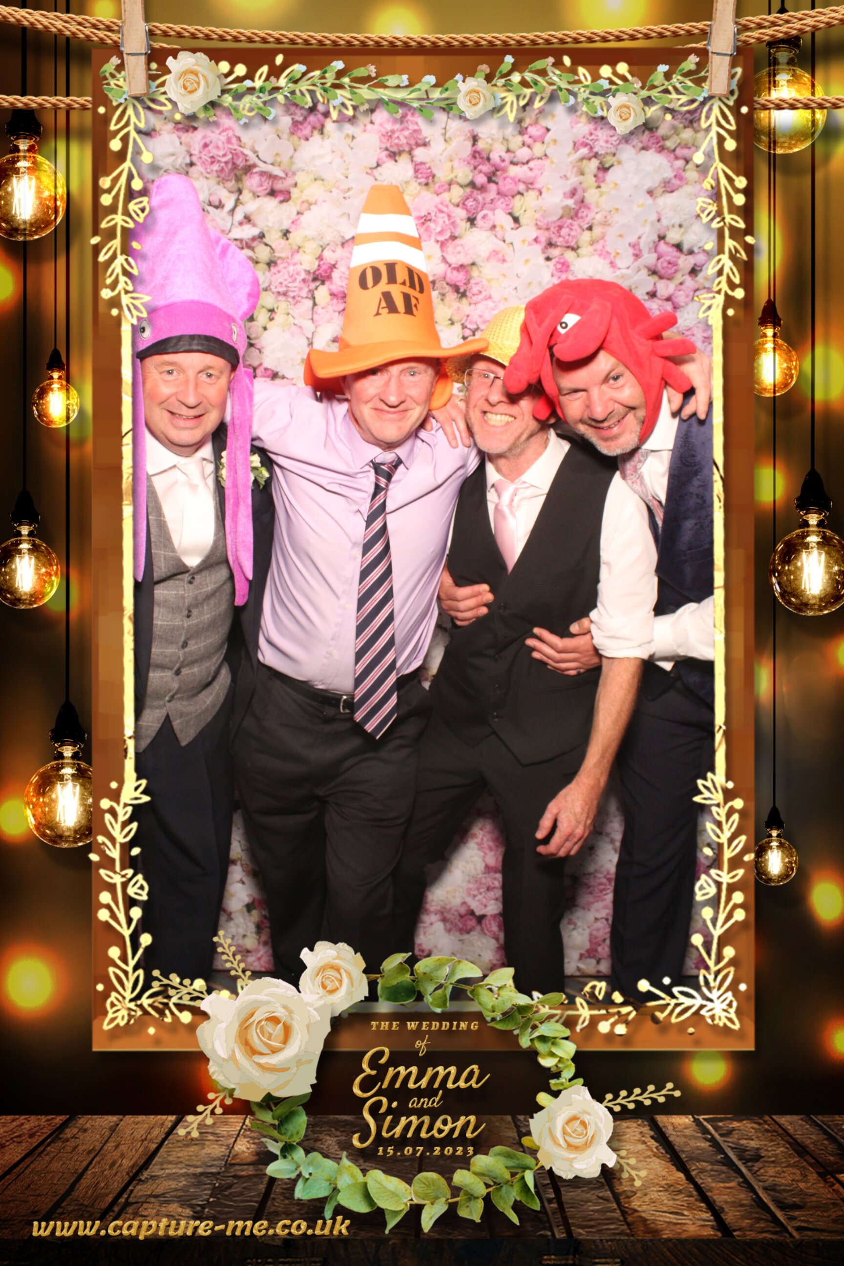 Emma & Simons Wedding | View more photos from the event at gallery.capture-me.co.uk/u/Capture-me/Emma-Simons-Wedding