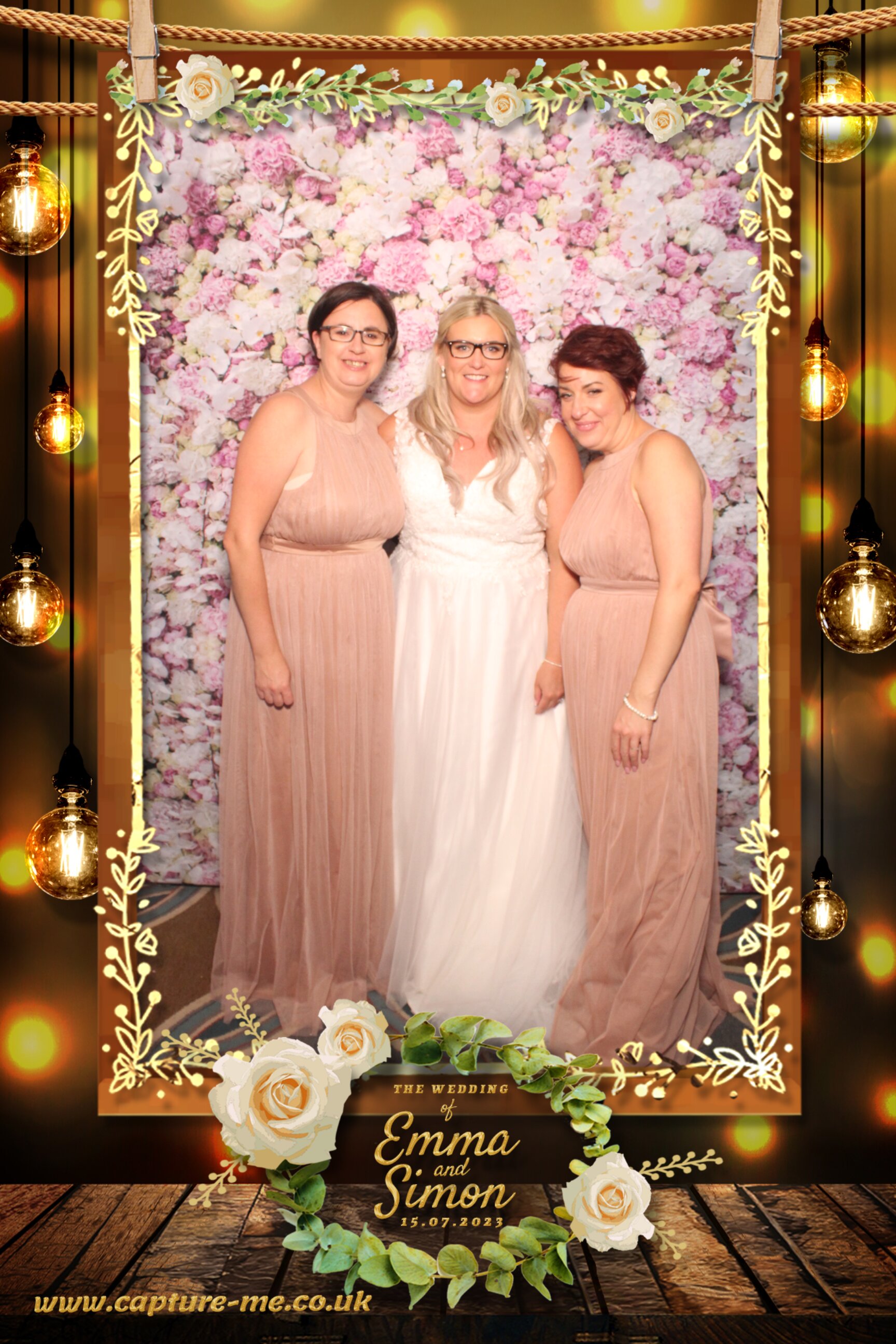 Emma & Simons Wedding | View more photos from the event at gallery.capture-me.co.uk/u/Capture-me/Emma-Simons-Wedding