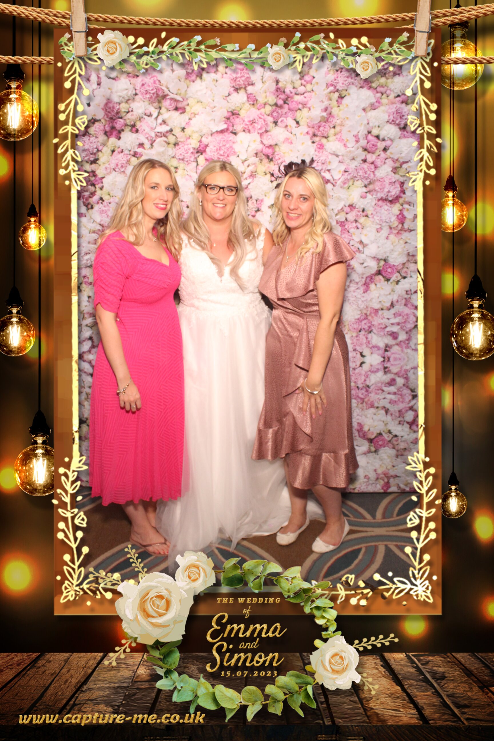 Emma & Simons Wedding | View more photos from the event at gallery.capture-me.co.uk/u/Capture-me/Emma-Simons-Wedding