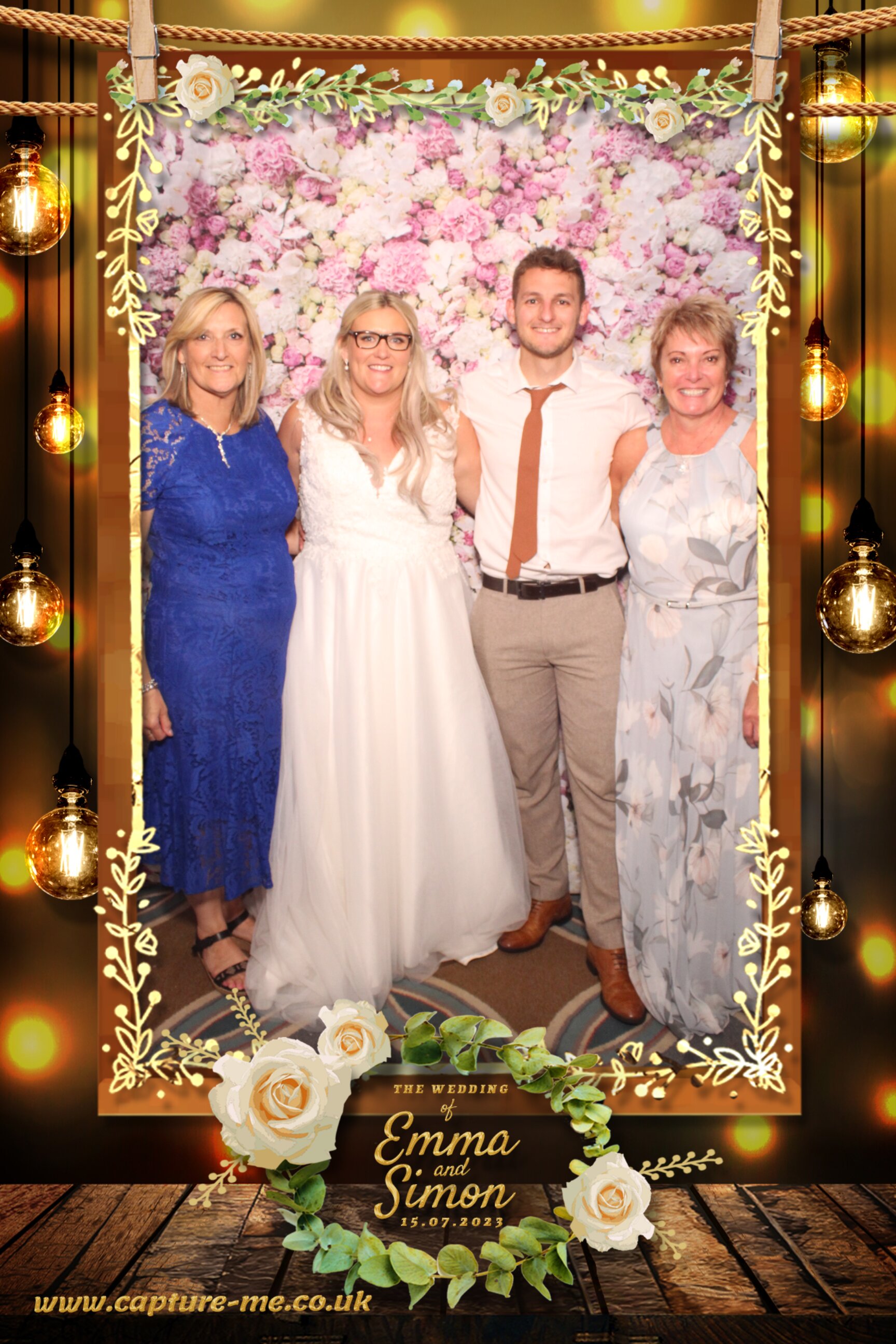 Emma & Simons Wedding | View more photos from the event at gallery.capture-me.co.uk/u/Capture-me/Emma-Simons-Wedding