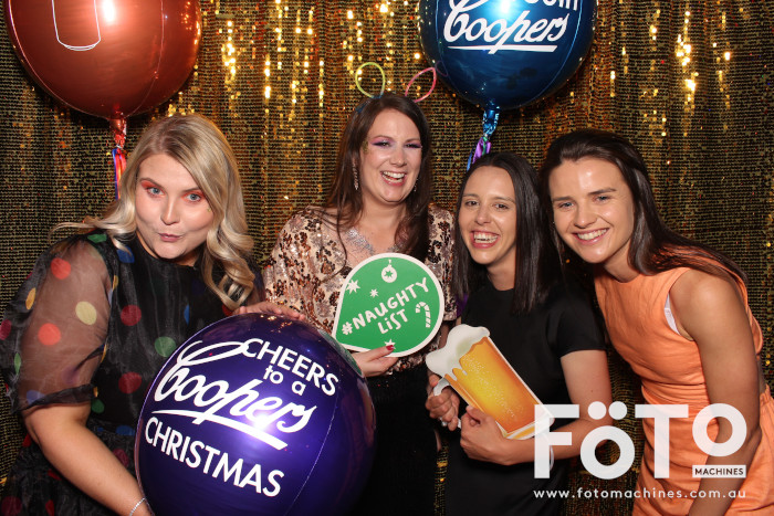 Coopers Christmas Party | View more photos from the event at gallery.fotomachines.com.au/u/FOTOMachines/Coopers-Christmas-Party