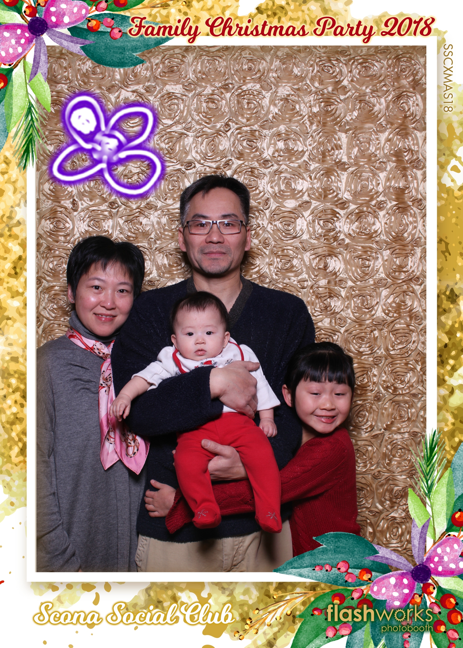 Scona Social Club Family Christmas Party | View more photos from the event at gallery.flashworksphotobooth.com/u/FlashworksPhotoboothInc/Scona-Social-Club-Family-Christmas-Party