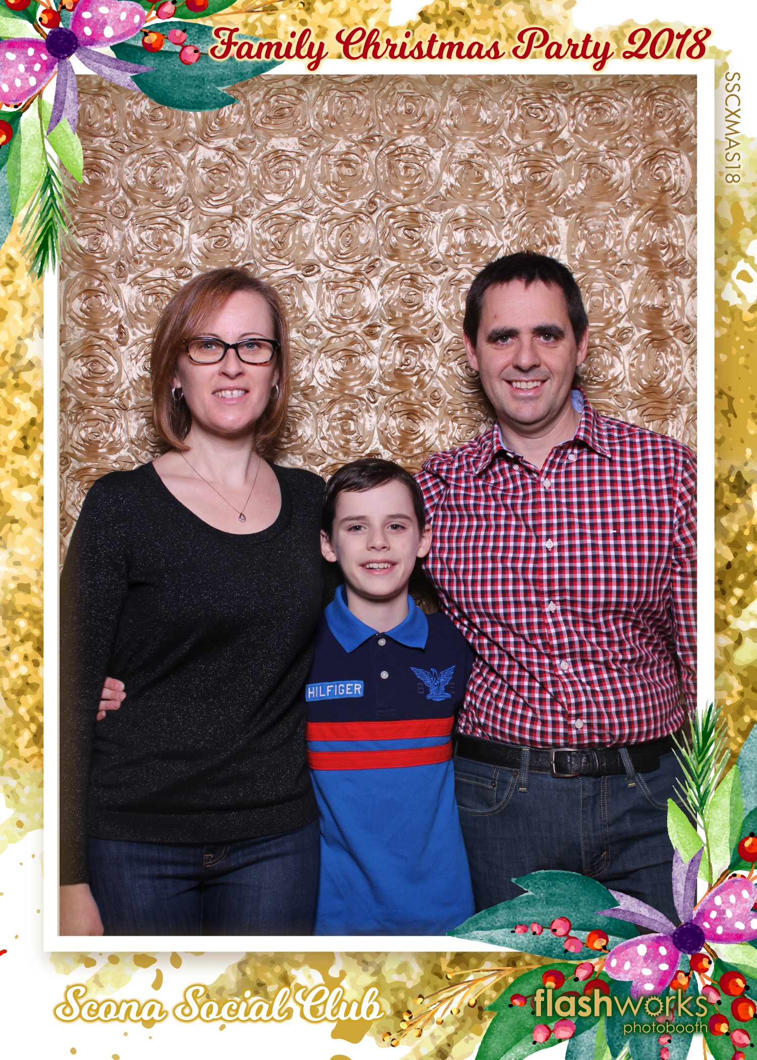 Scona Social Club Family Christmas Party | View more photos from the event at gallery.flashworksphotobooth.com/u/FlashworksPhotoboothInc/Scona-Social-Club-Family-Christmas-Party