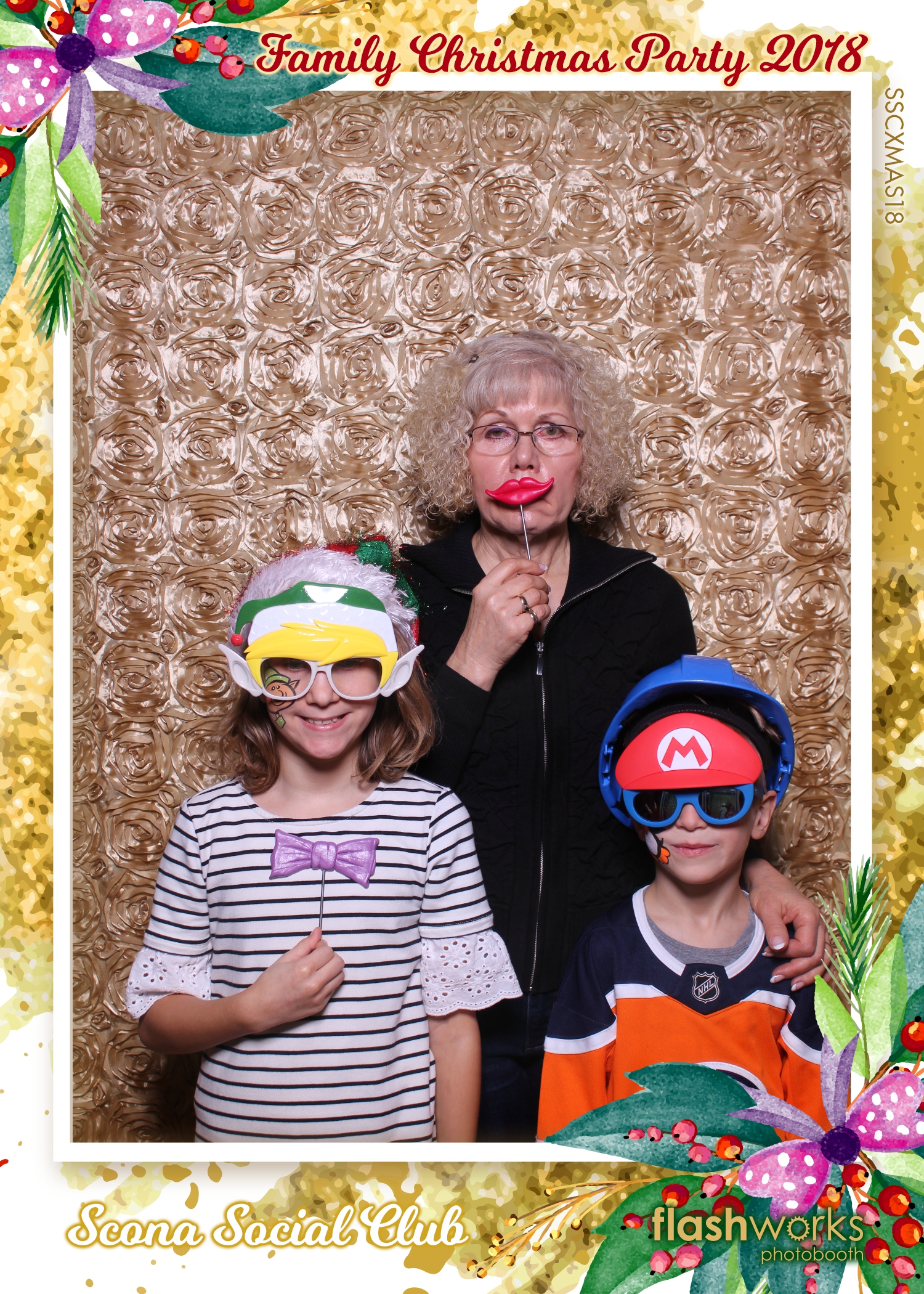 Scona Social Club Family Christmas Party | View more photos from the event at gallery.flashworksphotobooth.com/u/FlashworksPhotoboothInc/Scona-Social-Club-Family-Christmas-Party