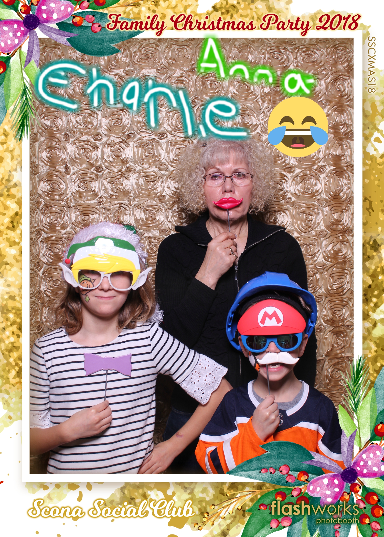 Scona Social Club Family Christmas Party | View more photos from the event at gallery.flashworksphotobooth.com/u/FlashworksPhotoboothInc/Scona-Social-Club-Family-Christmas-Party