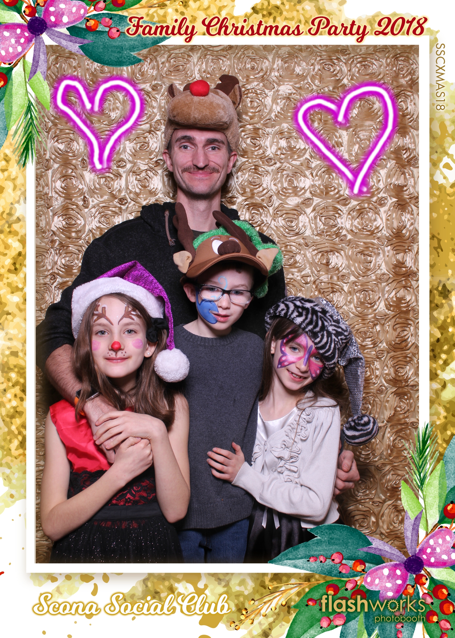 Scona Social Club Family Christmas Party | View more photos from the event at gallery.flashworksphotobooth.com/u/FlashworksPhotoboothInc/Scona-Social-Club-Family-Christmas-Party