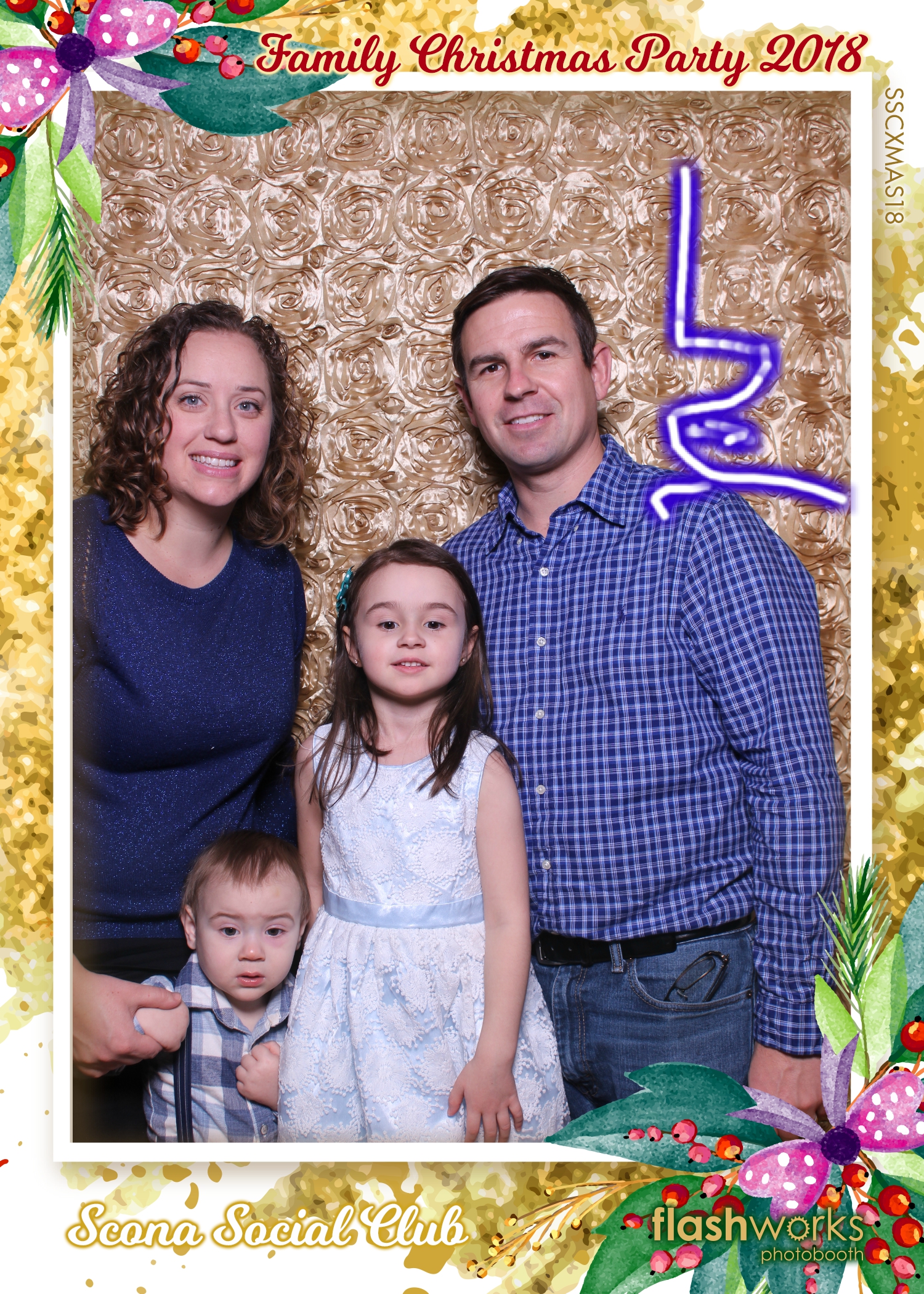 Scona Social Club Family Christmas Party | View more photos from the event at gallery.flashworksphotobooth.com/u/FlashworksPhotoboothInc/Scona-Social-Club-Family-Christmas-Party