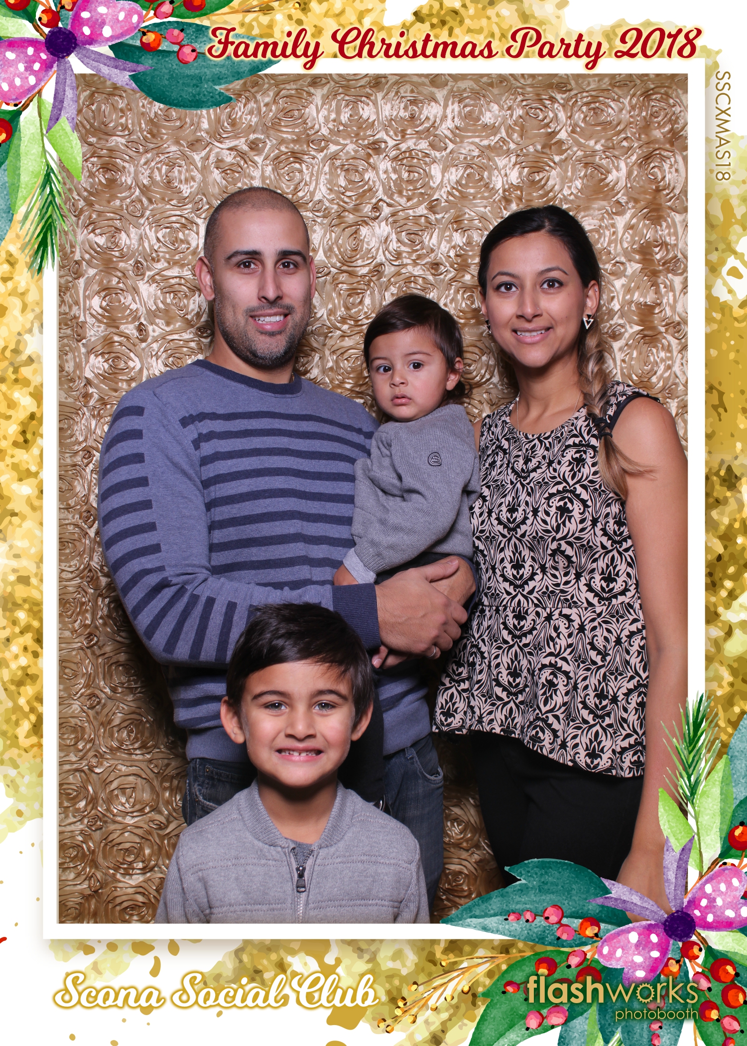 Scona Social Club Family Christmas Party | View more photos from the event at gallery.flashworksphotobooth.com/u/FlashworksPhotoboothInc/Scona-Social-Club-Family-Christmas-Party